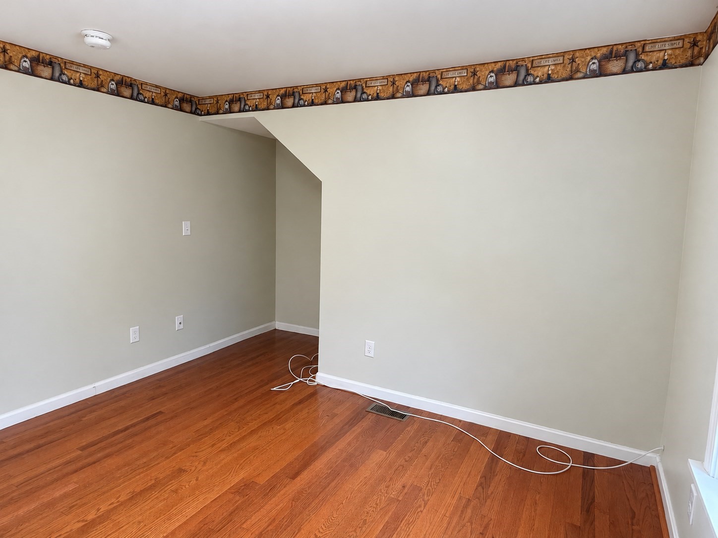 132 Everett St # 1 Property Photo 13