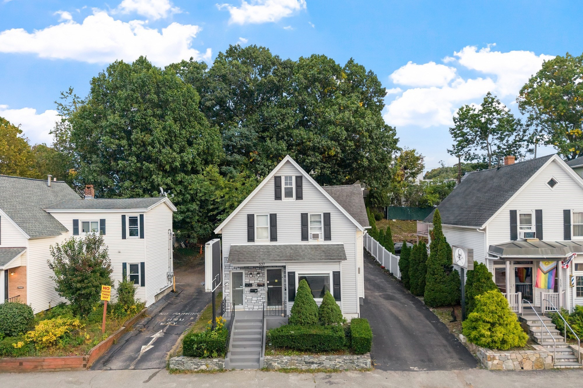 537 Park Avenue Property Photo 1