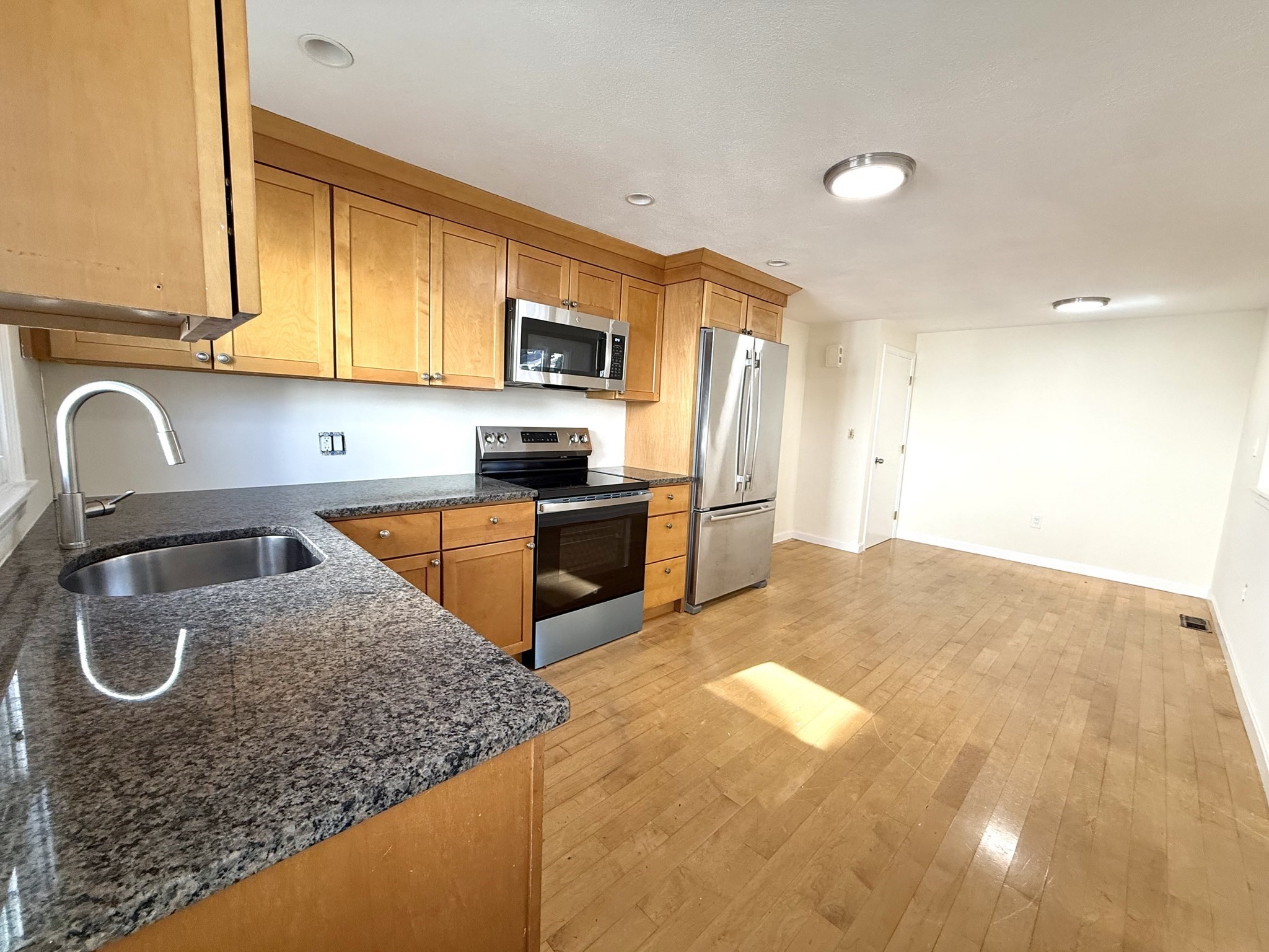 9 Dwight St. # A Property Photo 1