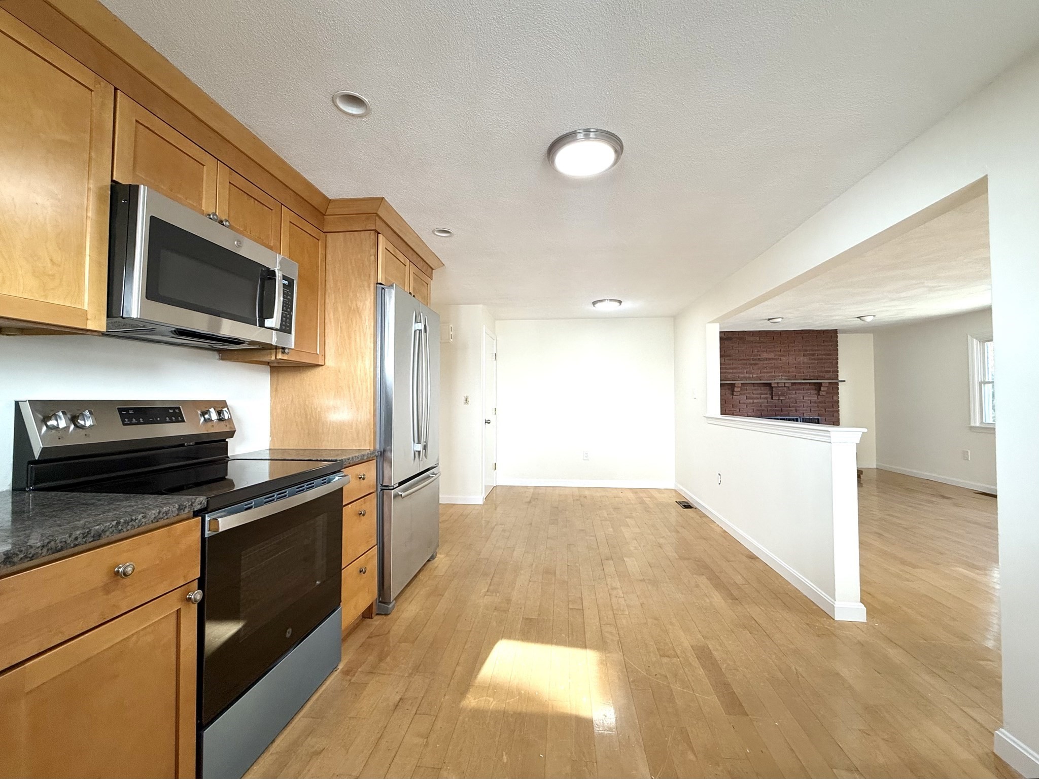 9 Dwight St. # A Property Photo 2