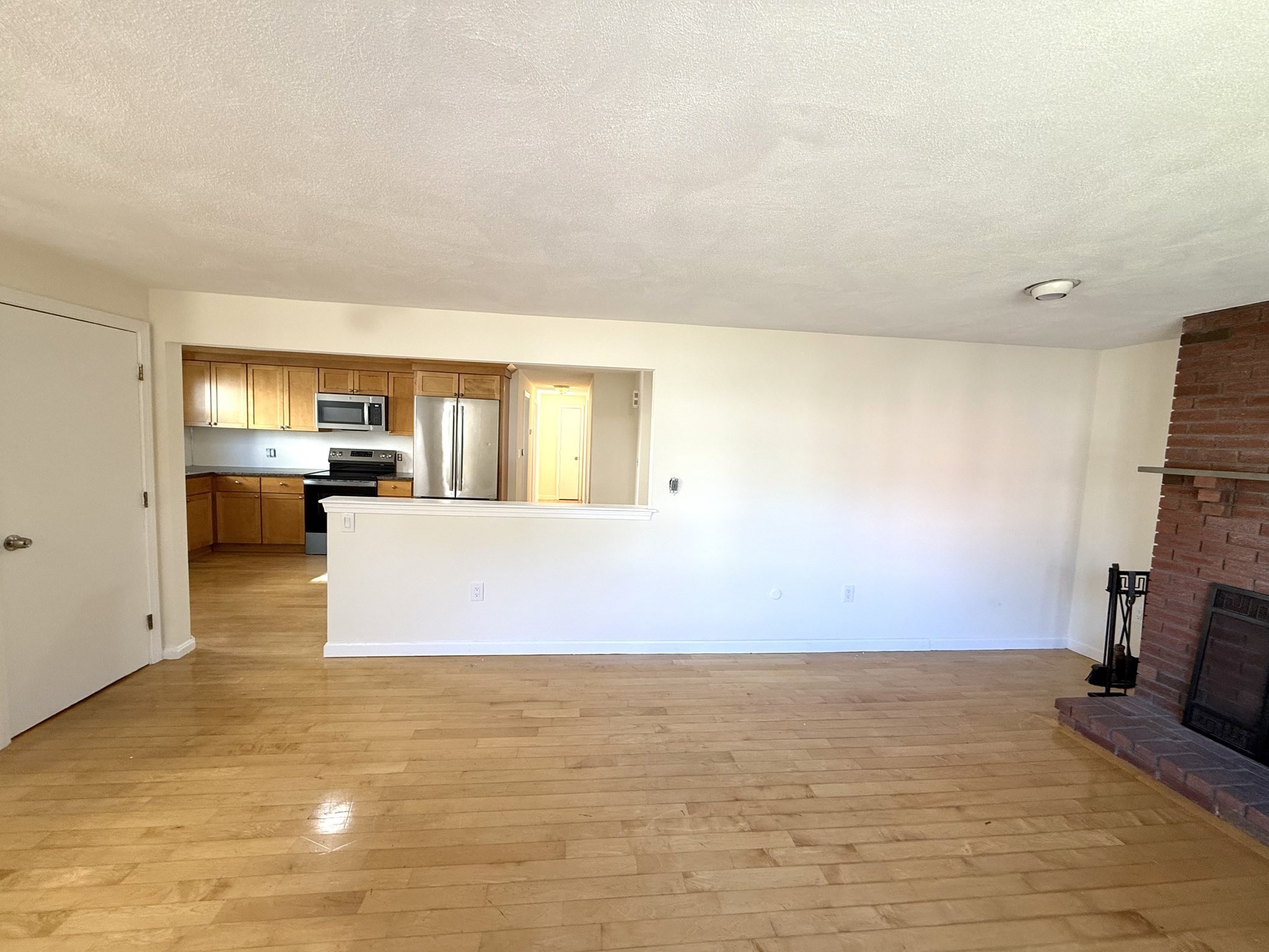 9 Dwight St. # A Property Photo 8