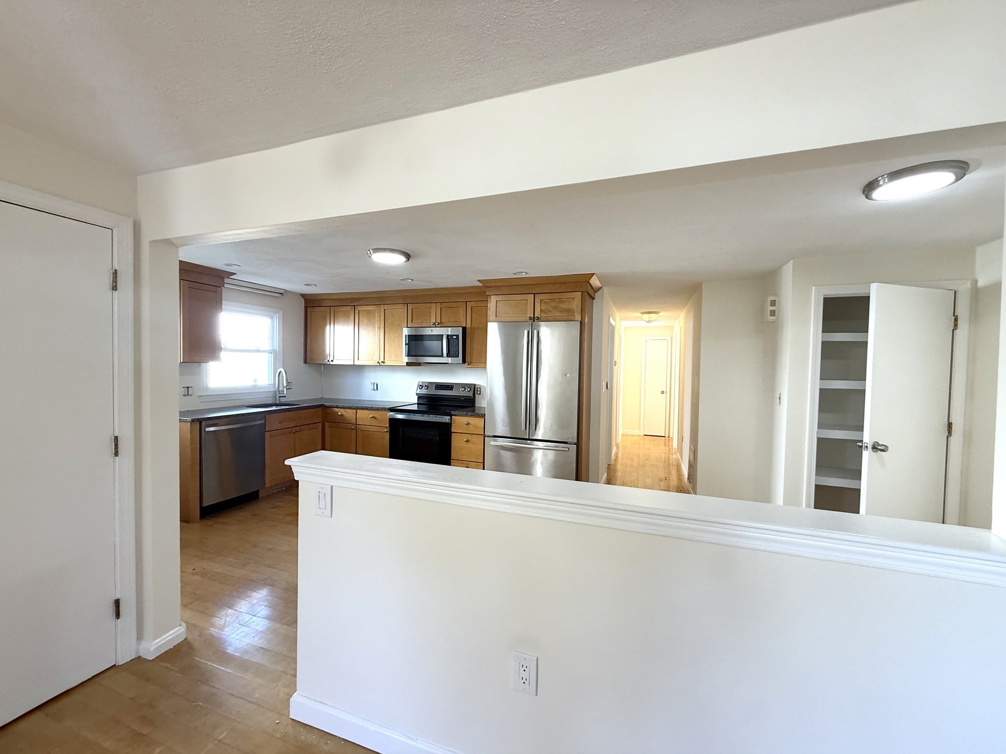 9 Dwight St. # A Property Photo 9