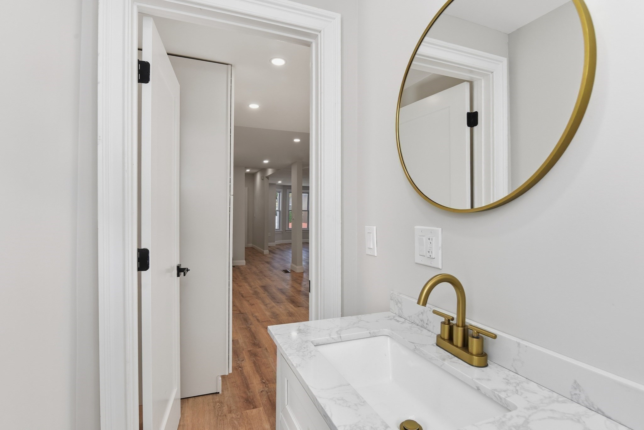 9 Cross St Property Photo 14