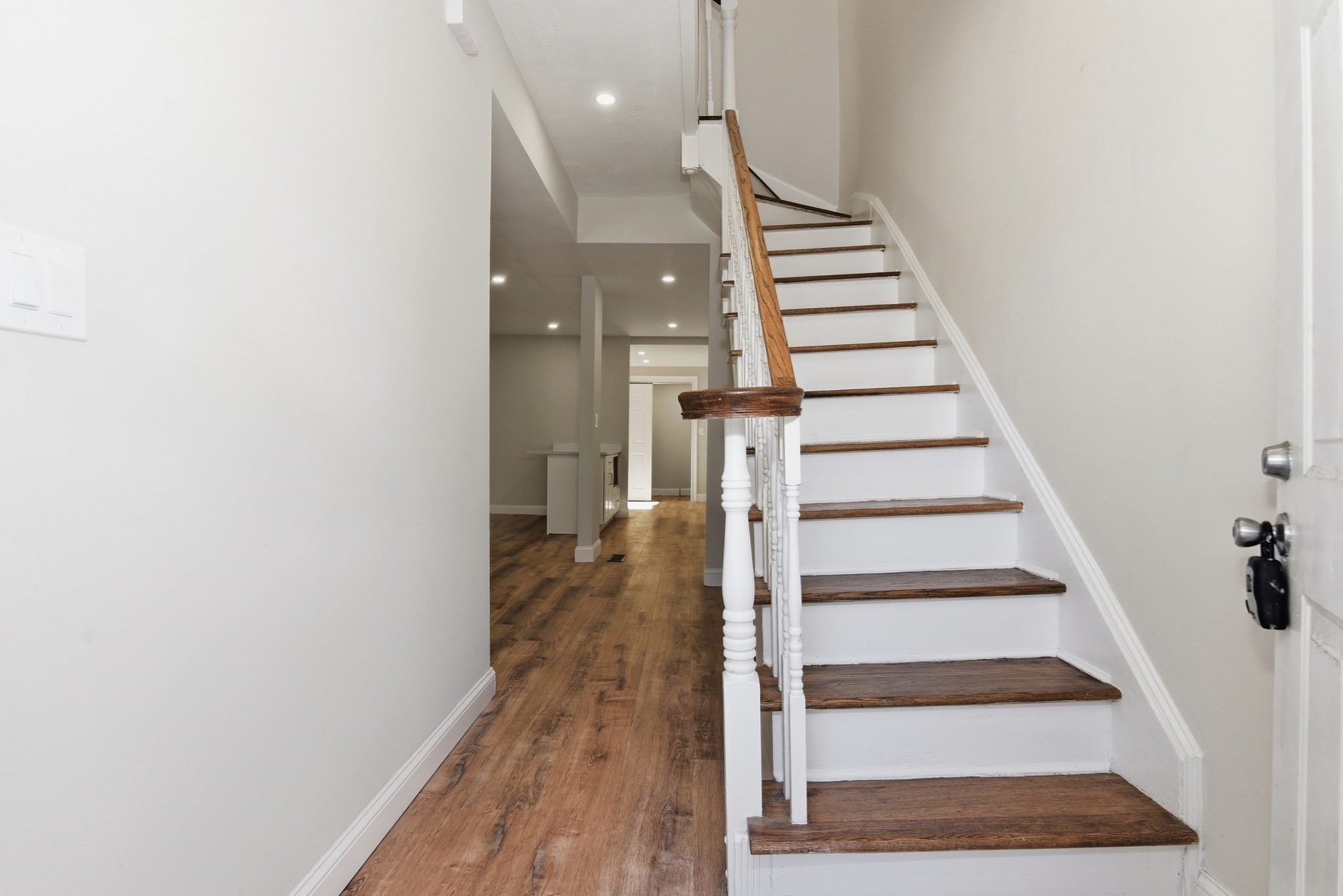 9 Cross St Property Photo 15