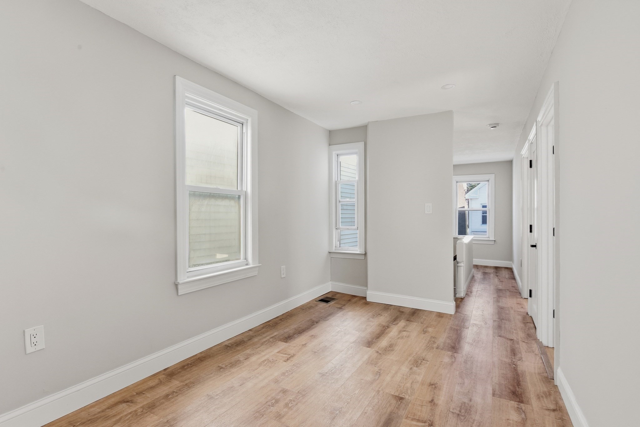 9 Cross St Property Photo 16