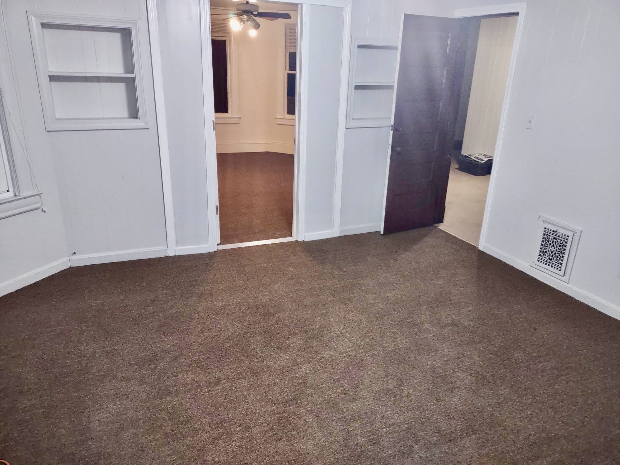 93 Montrose St Property Photo 13