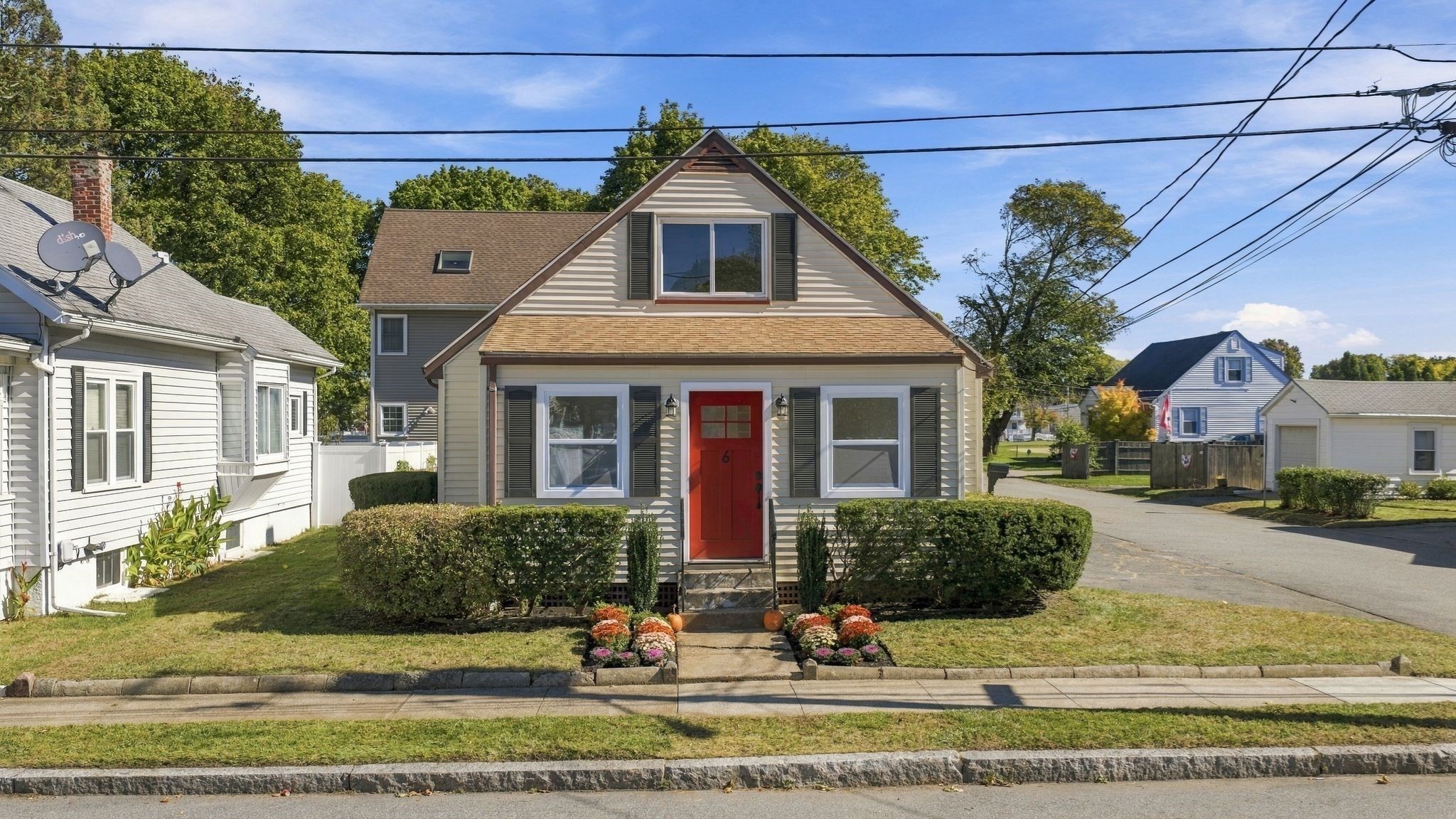 6 Norfolk Ave Property Photo 1