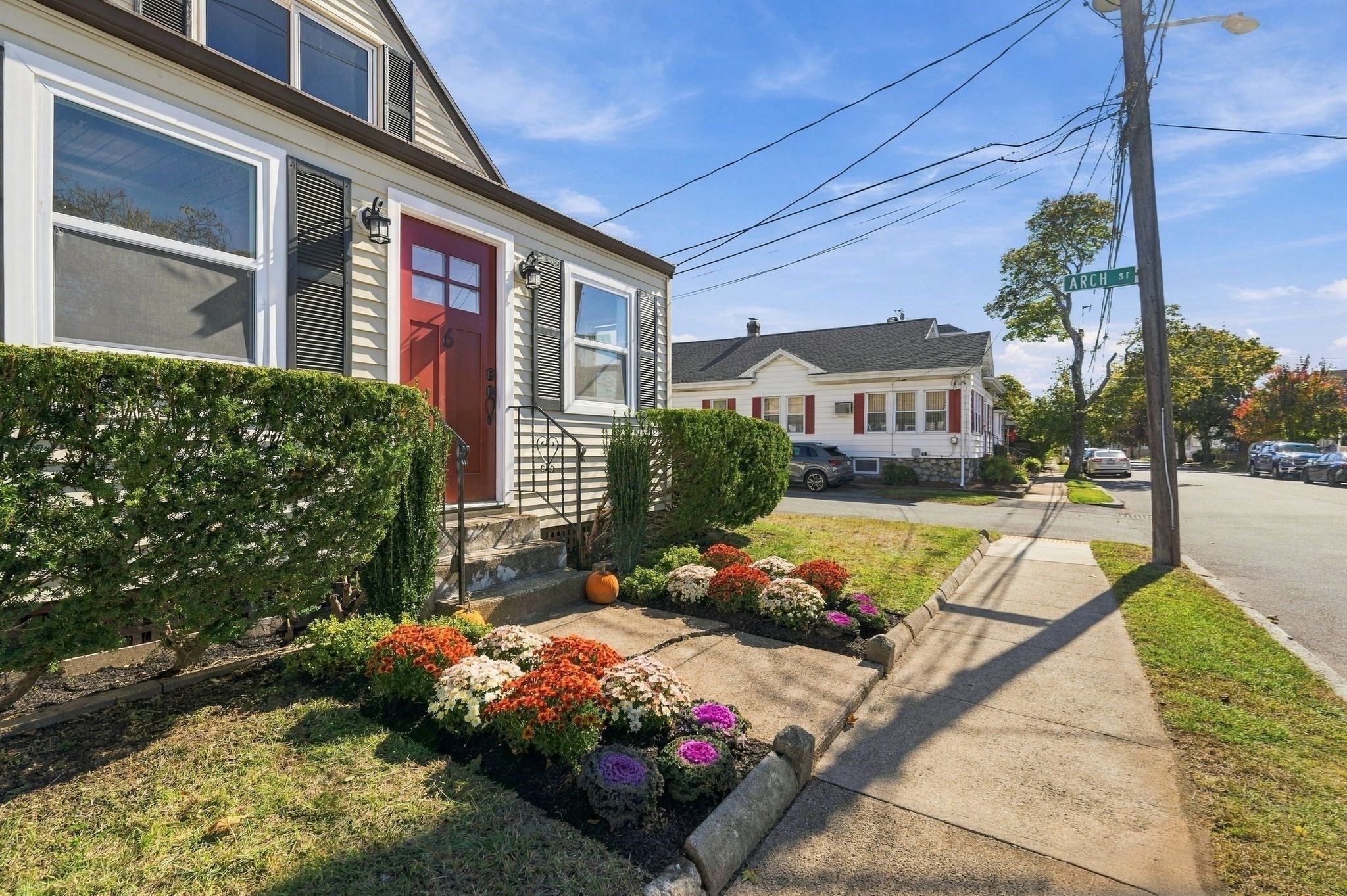 6 Norfolk Ave Property Photo 2