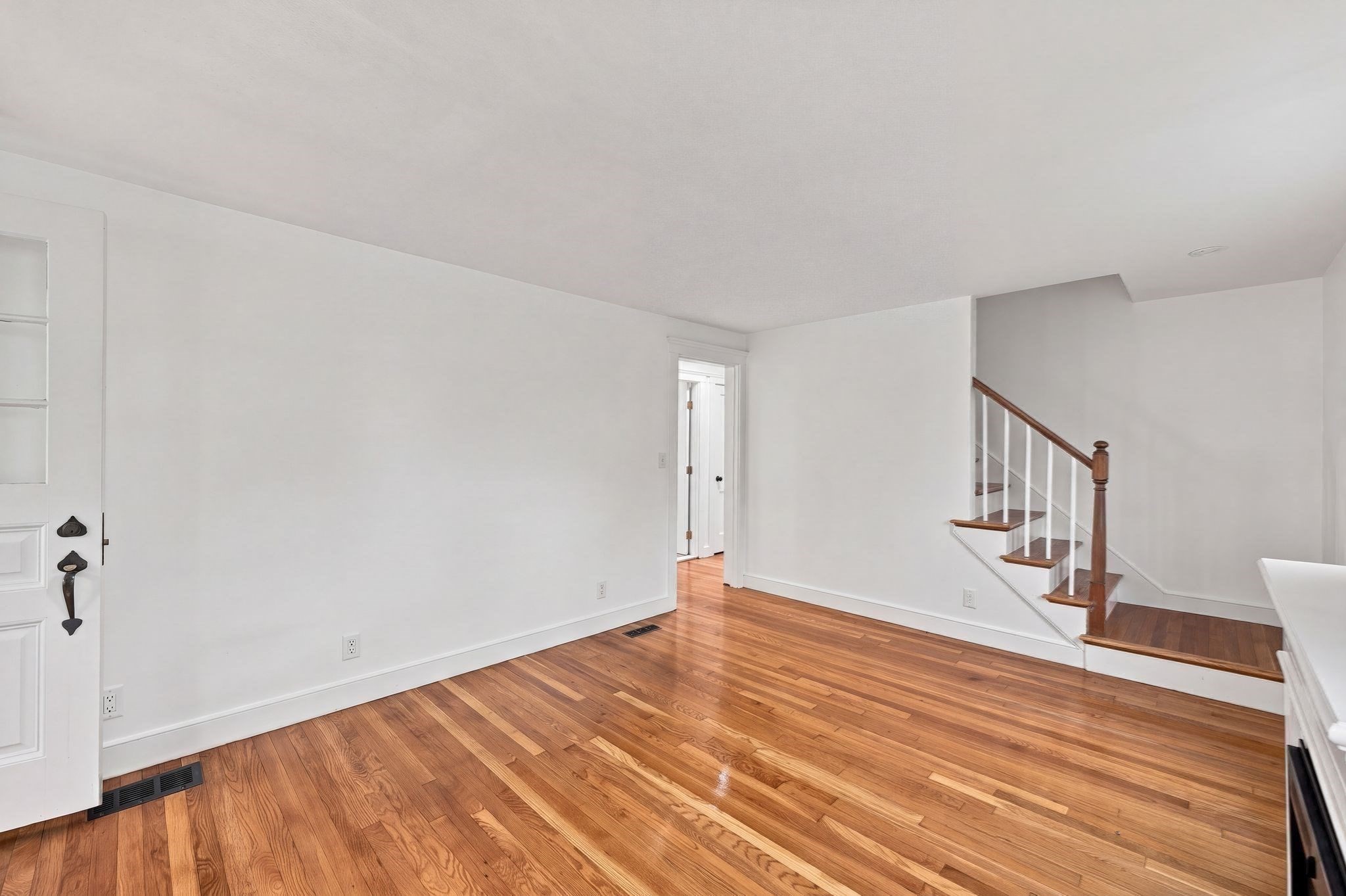 6 Norfolk Ave Property Photo 11