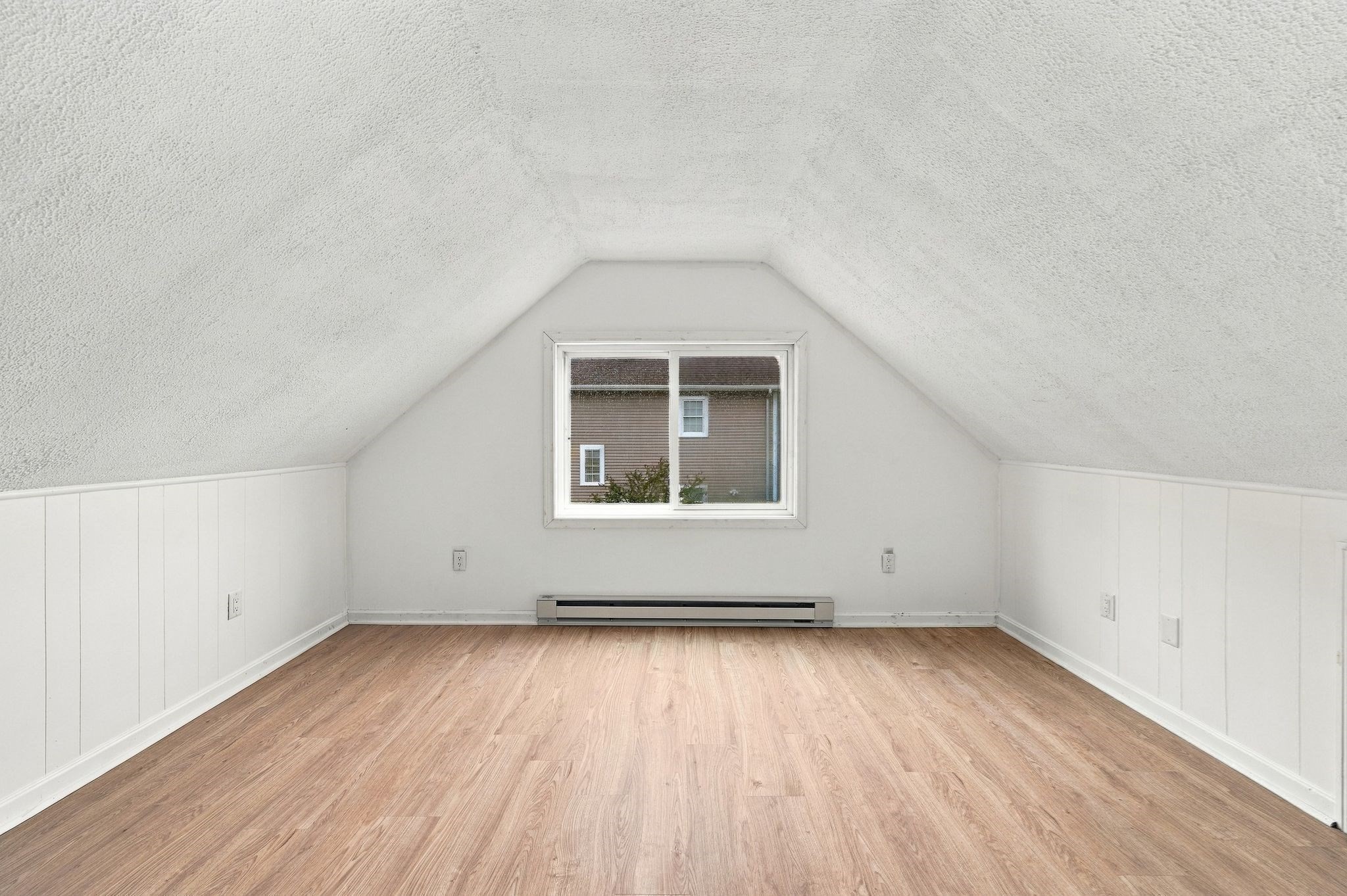 6 Norfolk Ave Property Photo 23