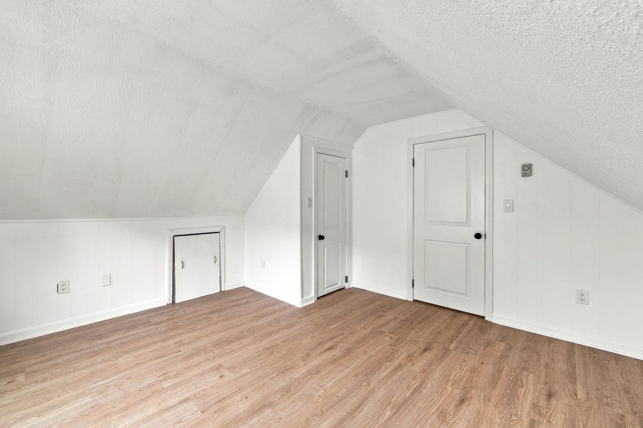 6 Norfolk Ave Property Photo 28