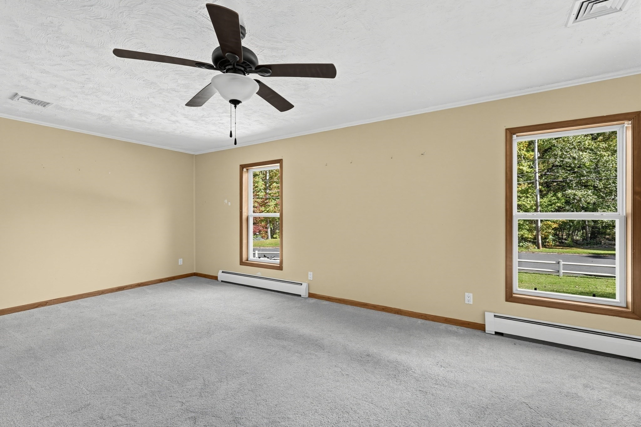 305 Wren St Property Photo 14