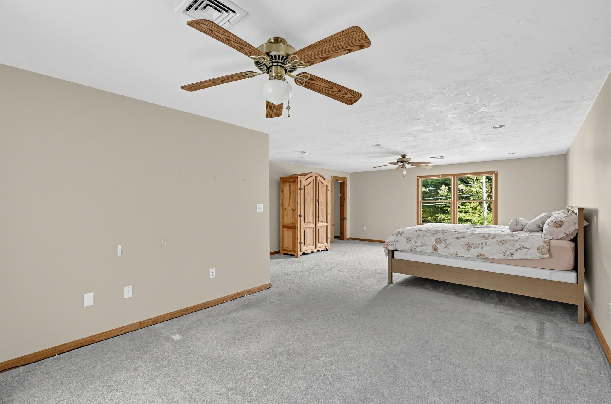 305 Wren St Property Photo 19