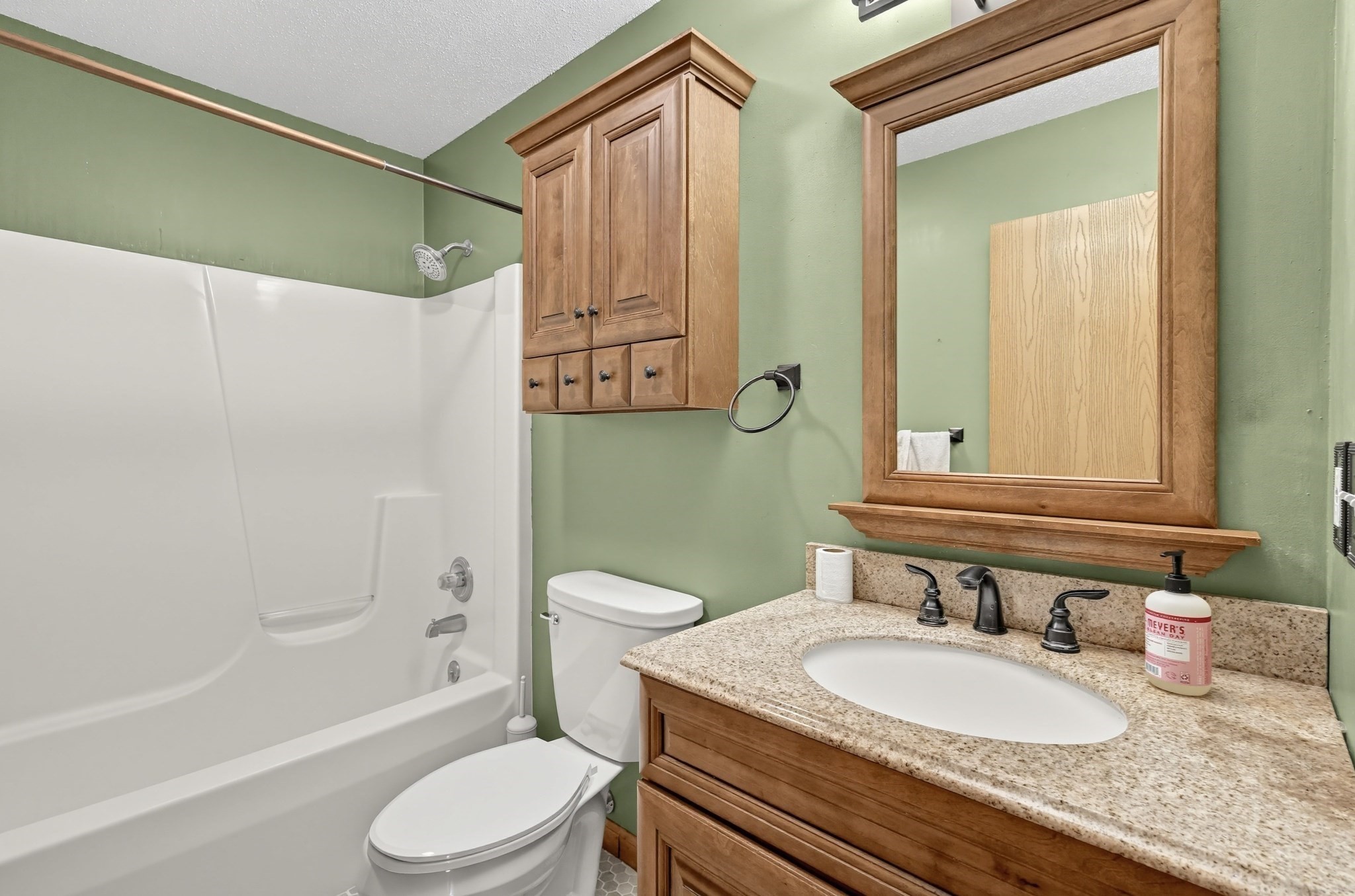 305 Wren St Property Photo 28