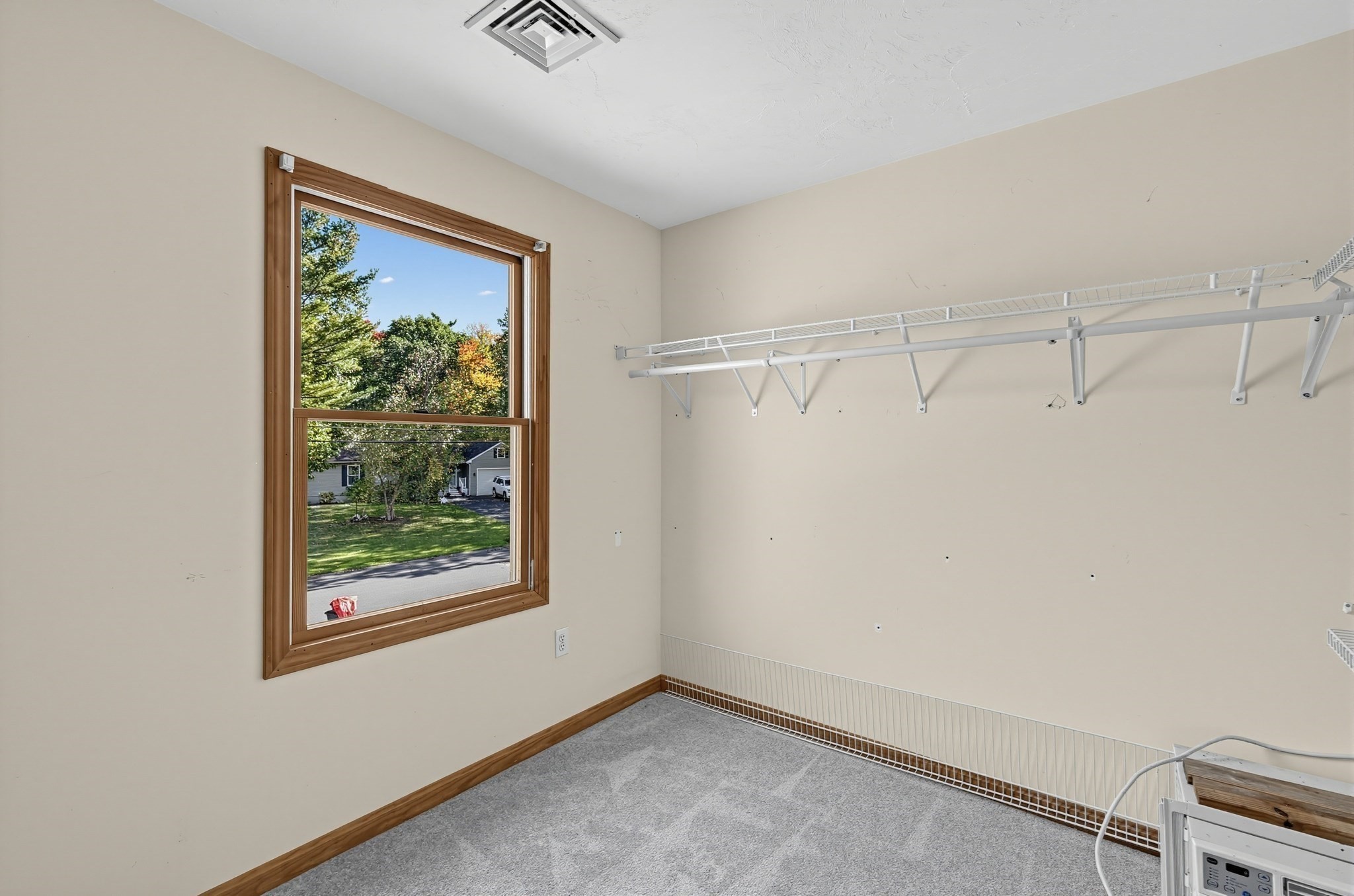 305 Wren St Property Photo 29