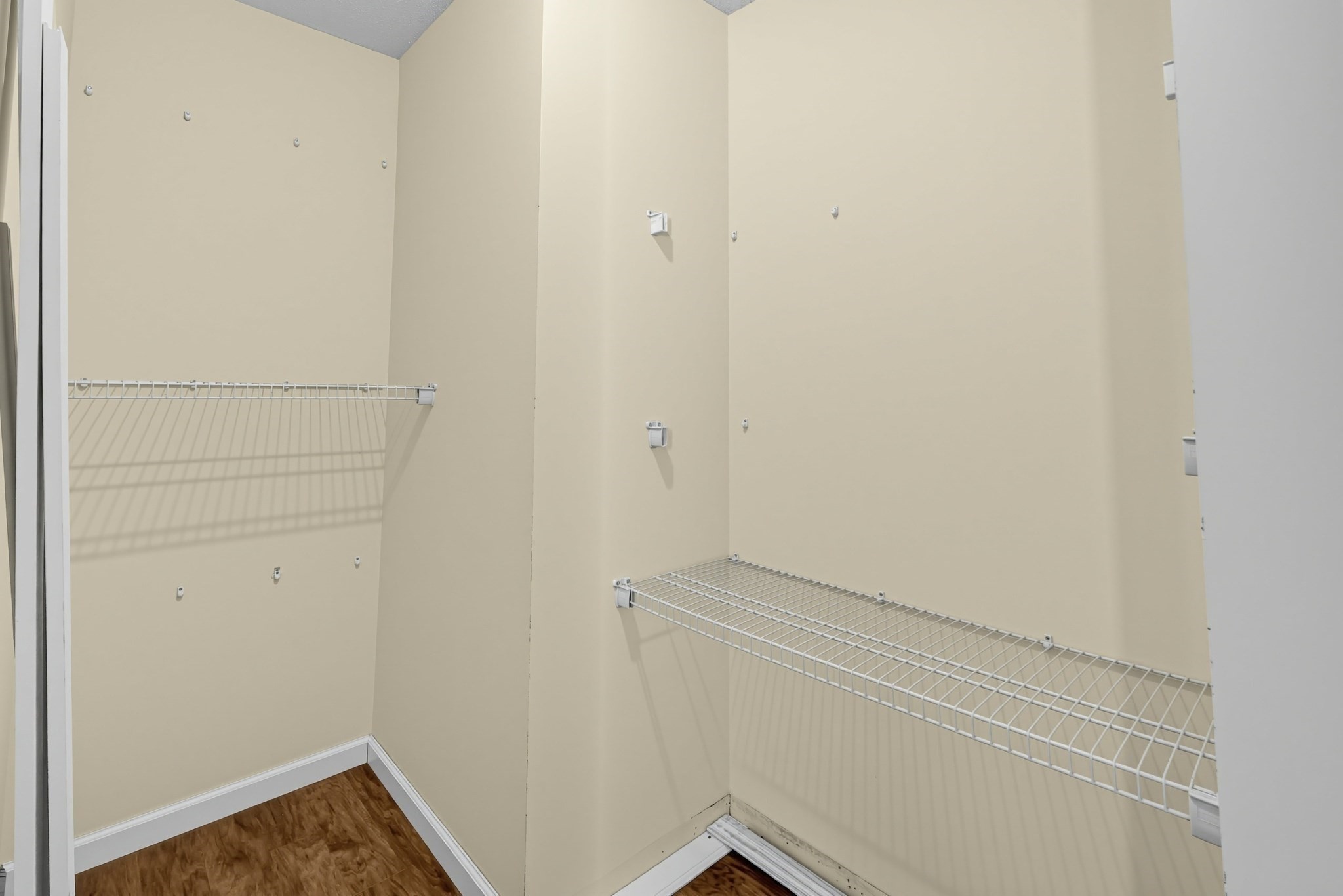 305 Wren St Property Photo 30
