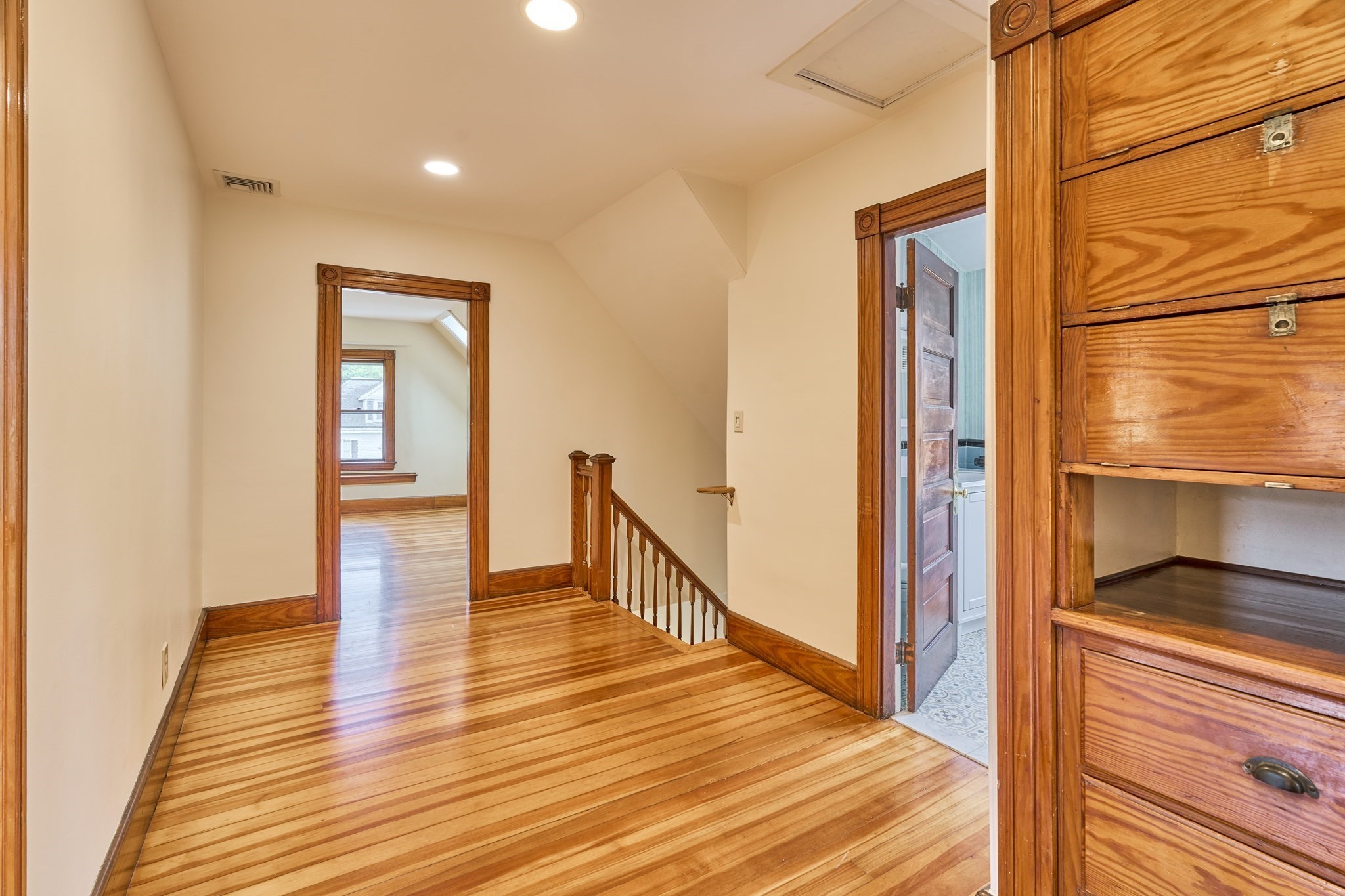 26 Morton St # 3 Property Photo 3