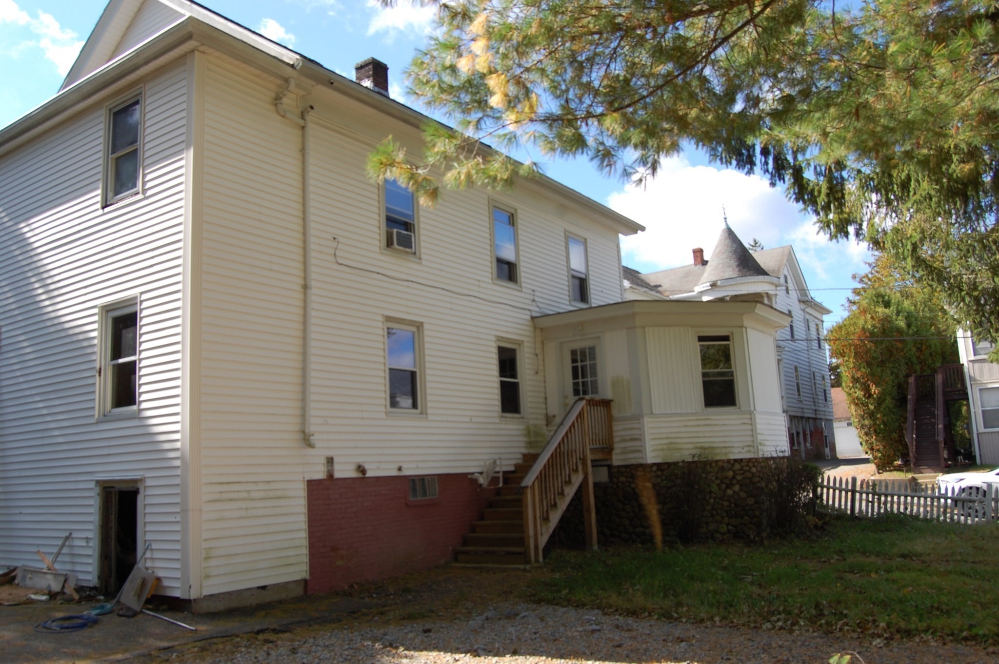 67 Mechanic St. Property Photo 3