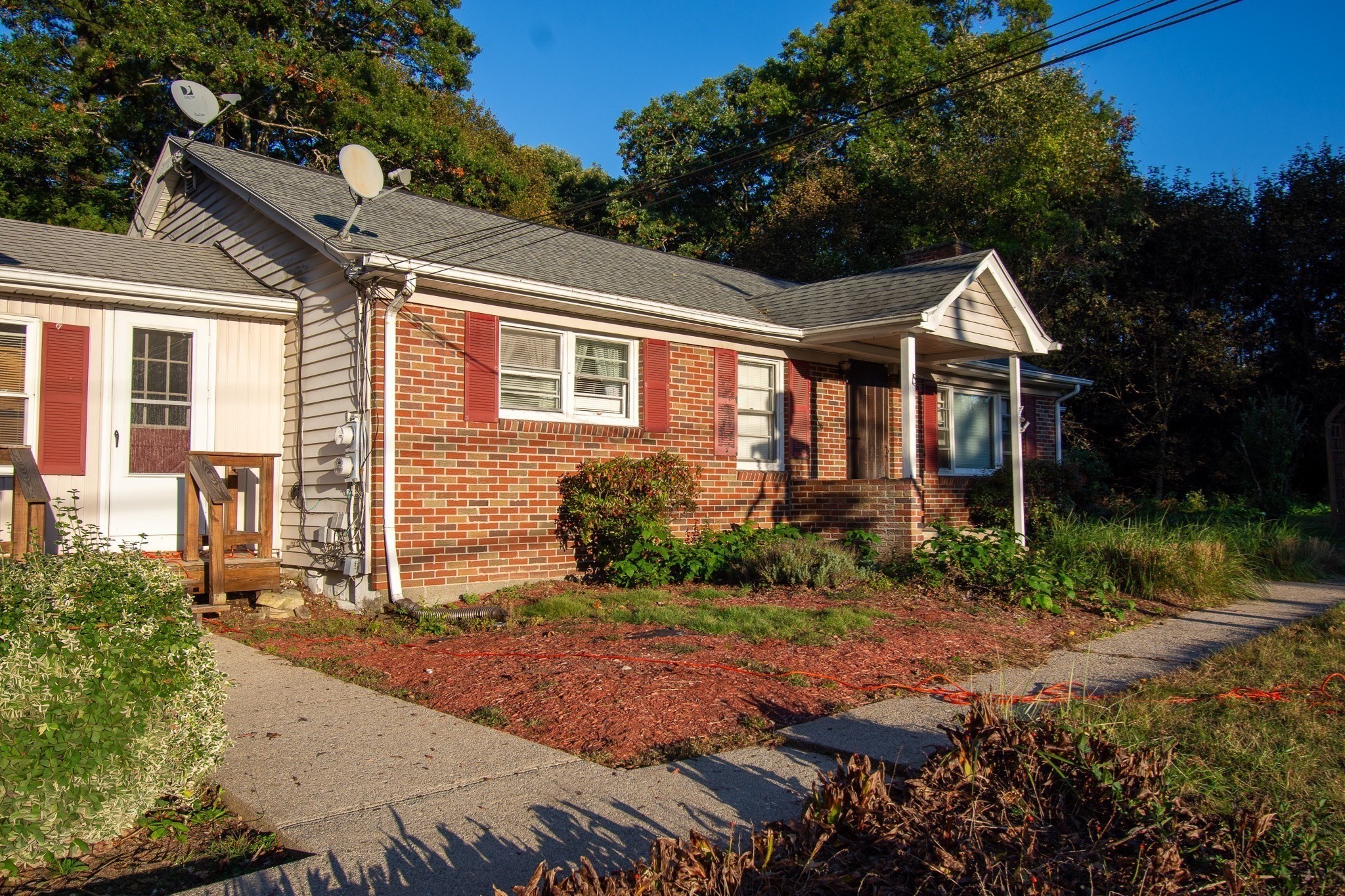 92 Worcester Rd Property Photo 2
