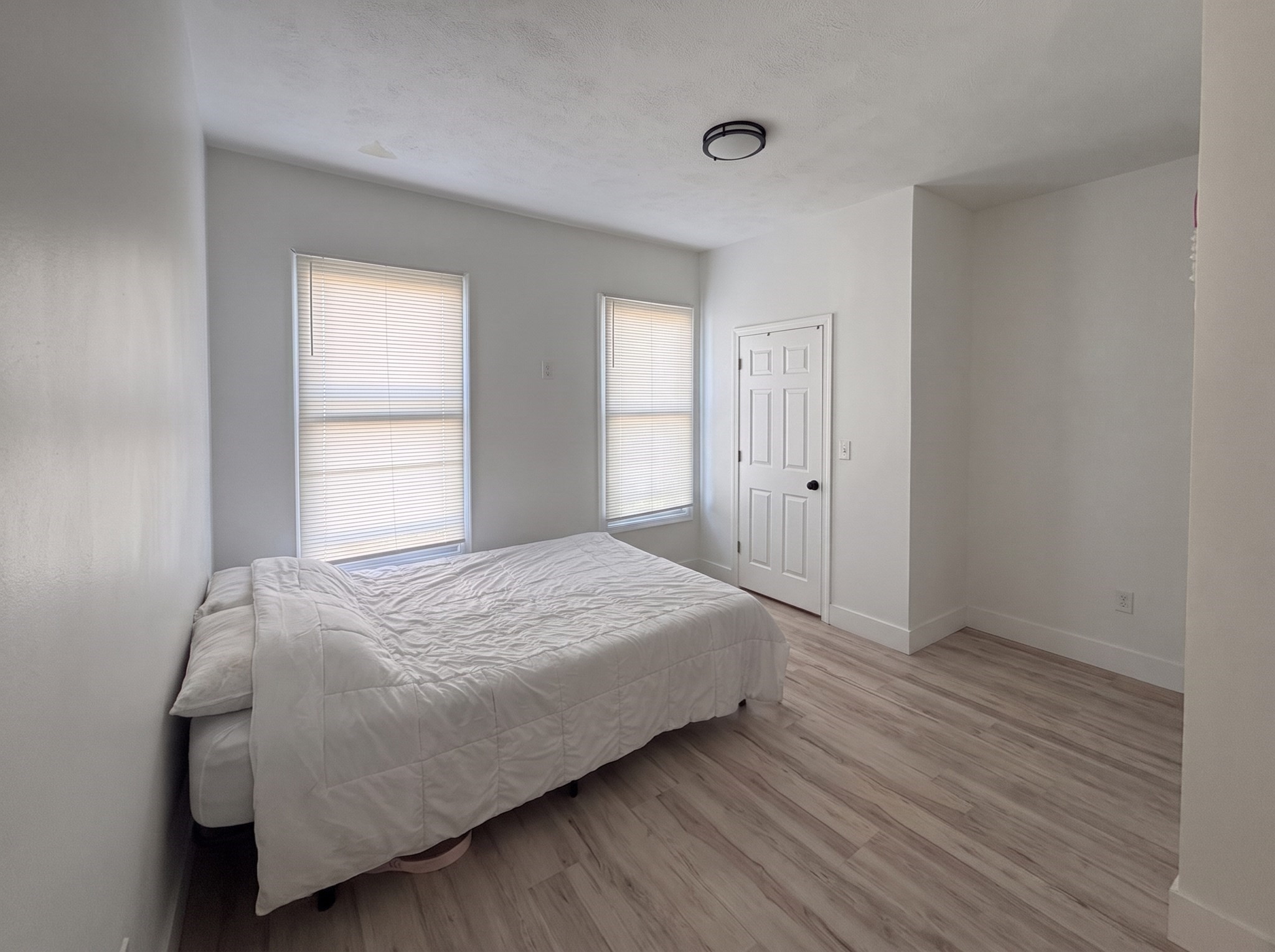 252 East Eagle # 2 Property Photo 6