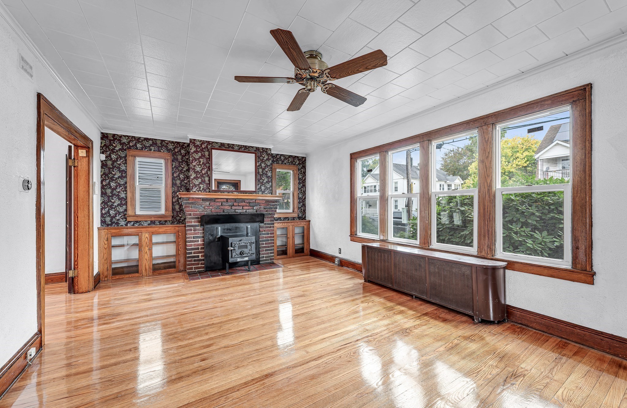 73 Santa Barbara St Property Photo 4