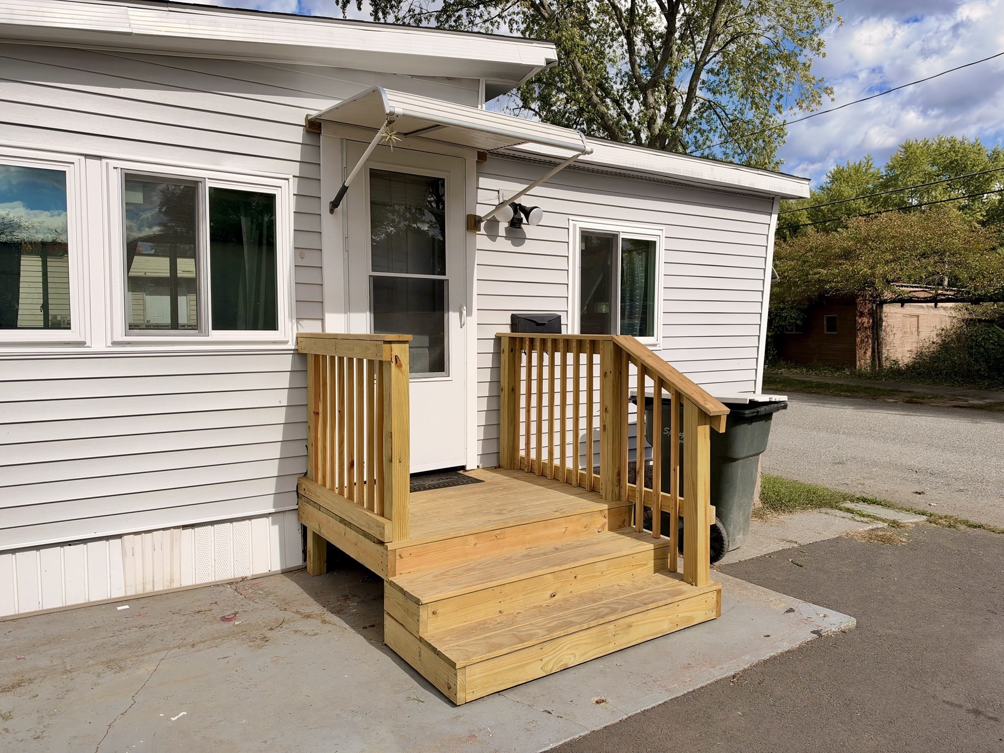 16 Pioneer Way Property Photo 2