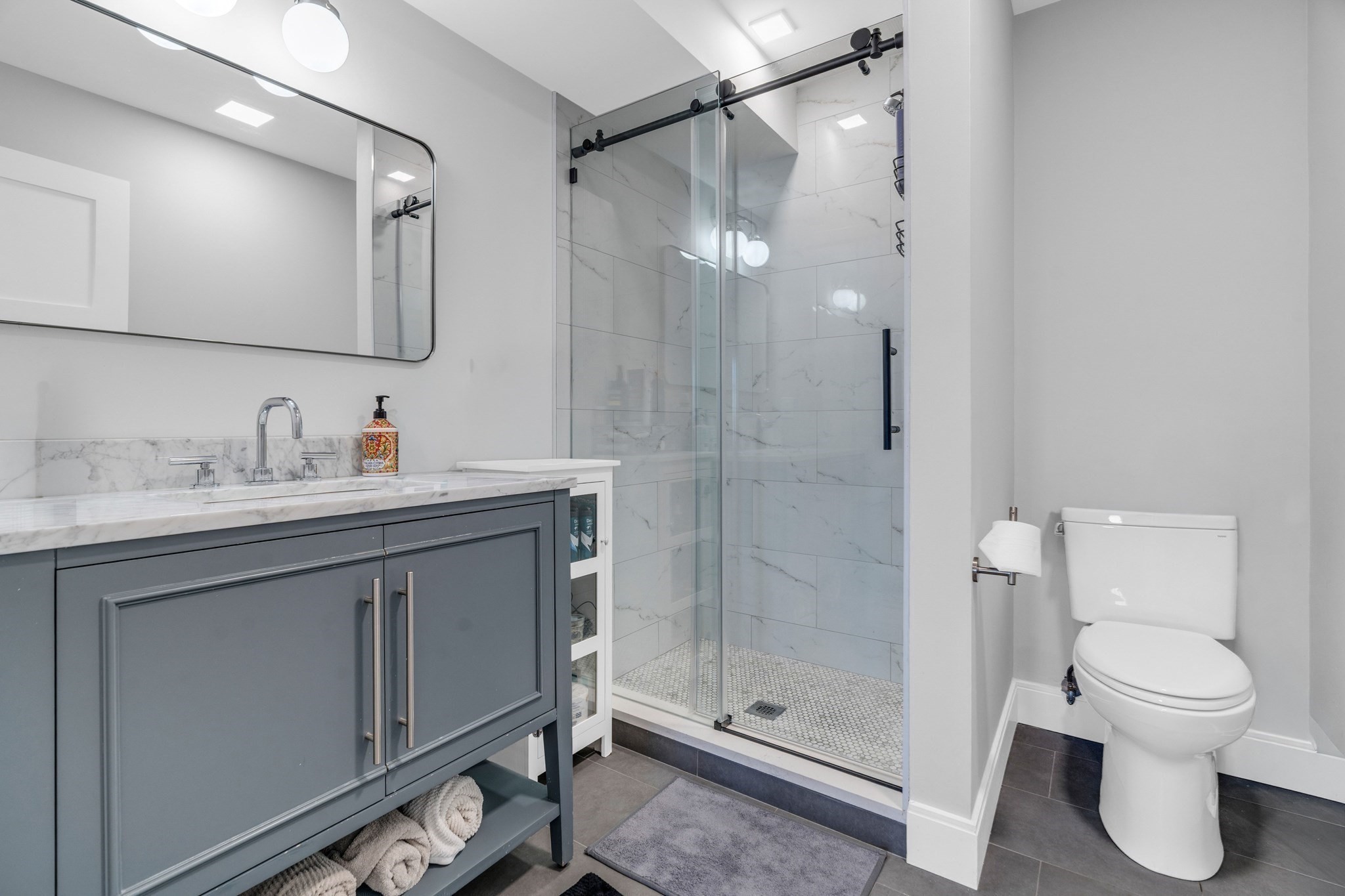 1721 Centre St # 303 Property Photo 12