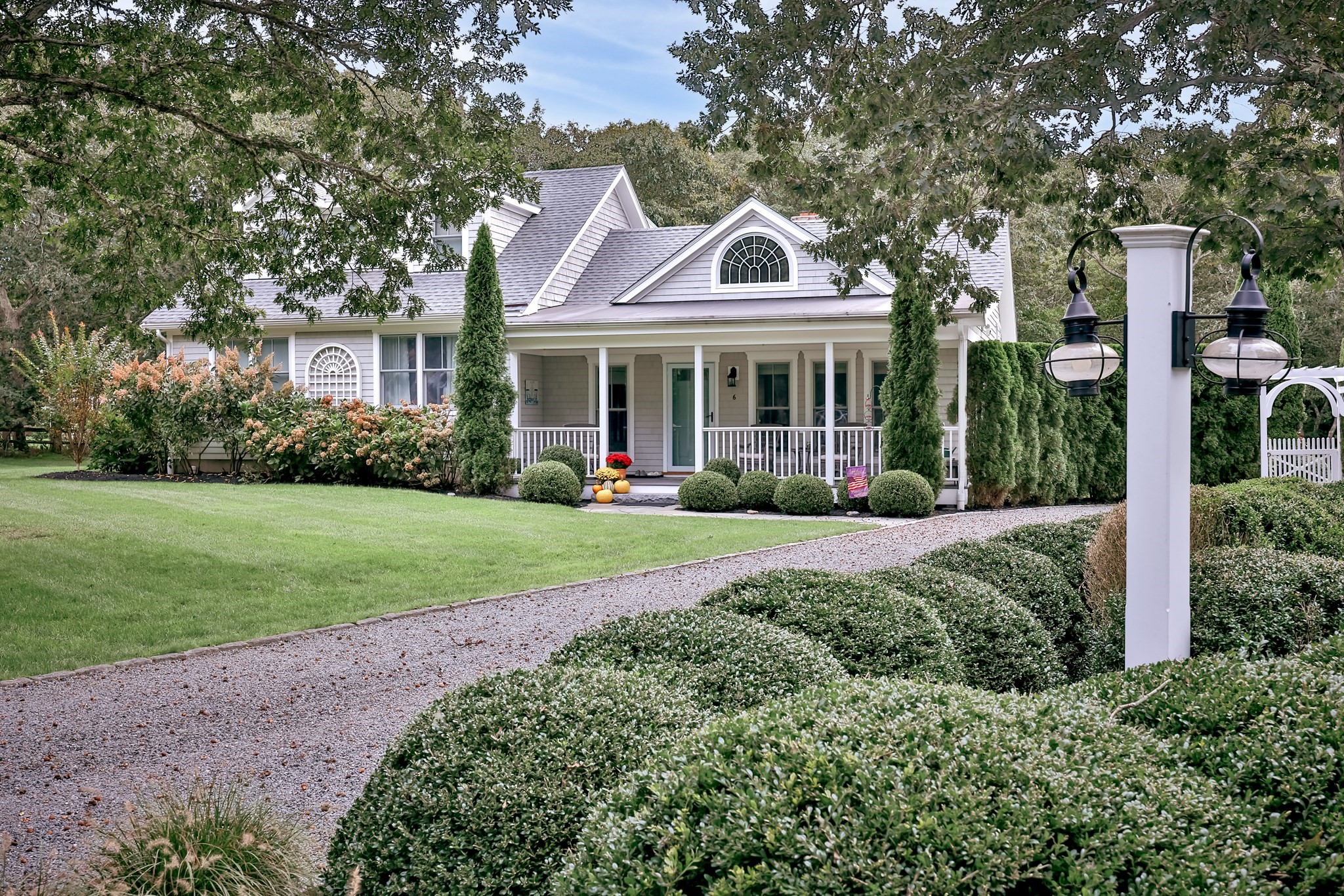 6 Hollow Way Property Photo 1