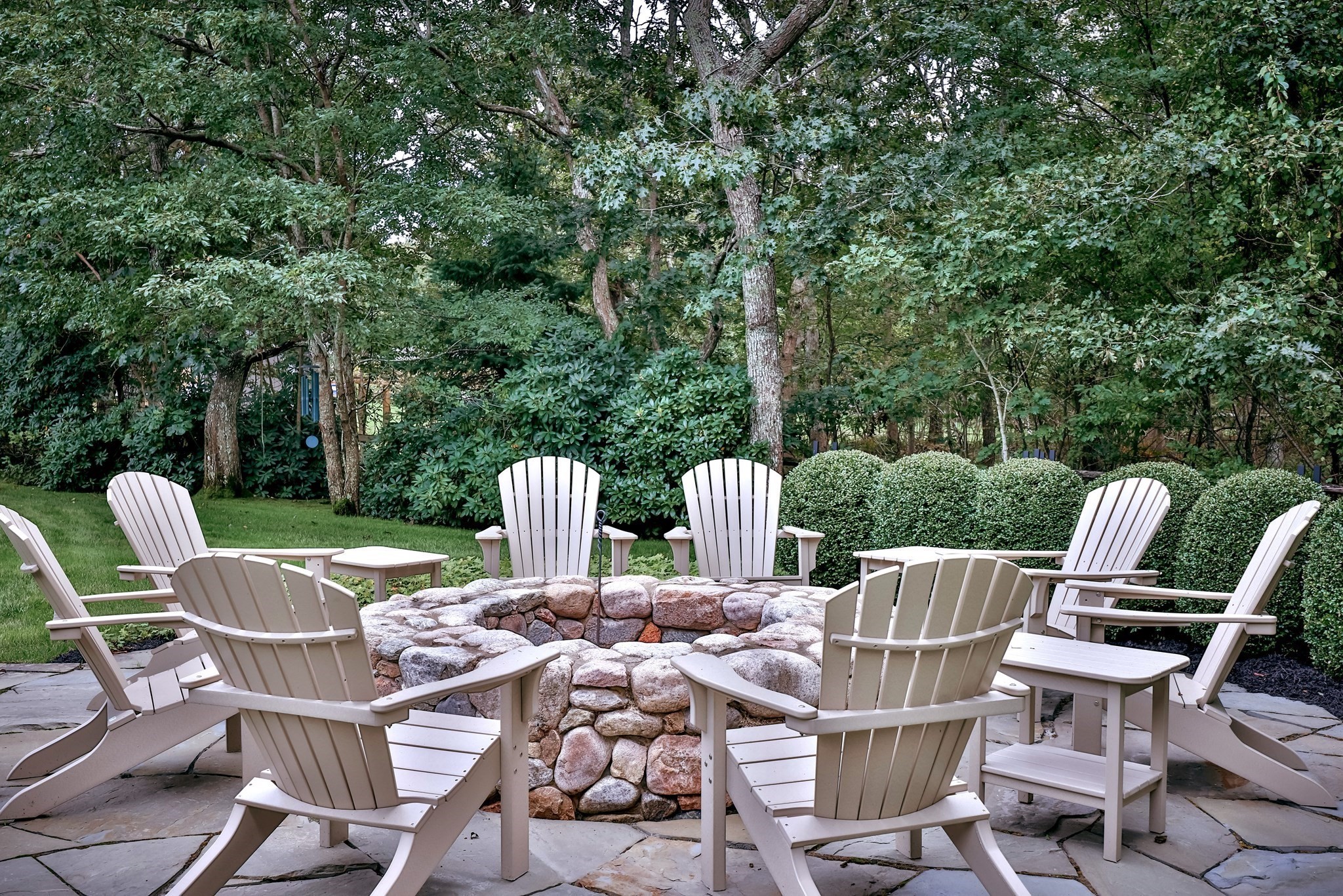6 Hollow Way Property Photo 6