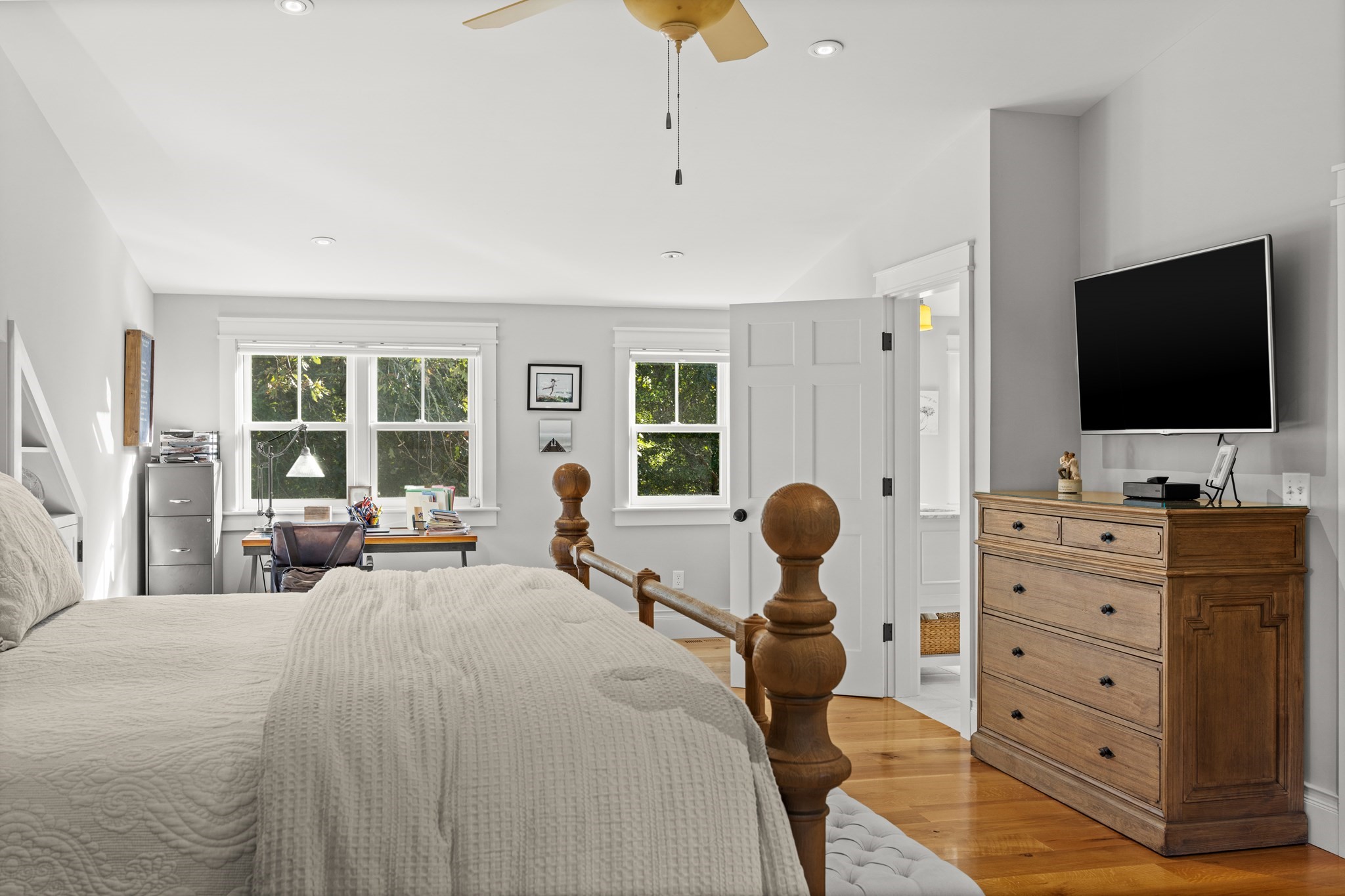 6 Hollow Way Property Photo 22