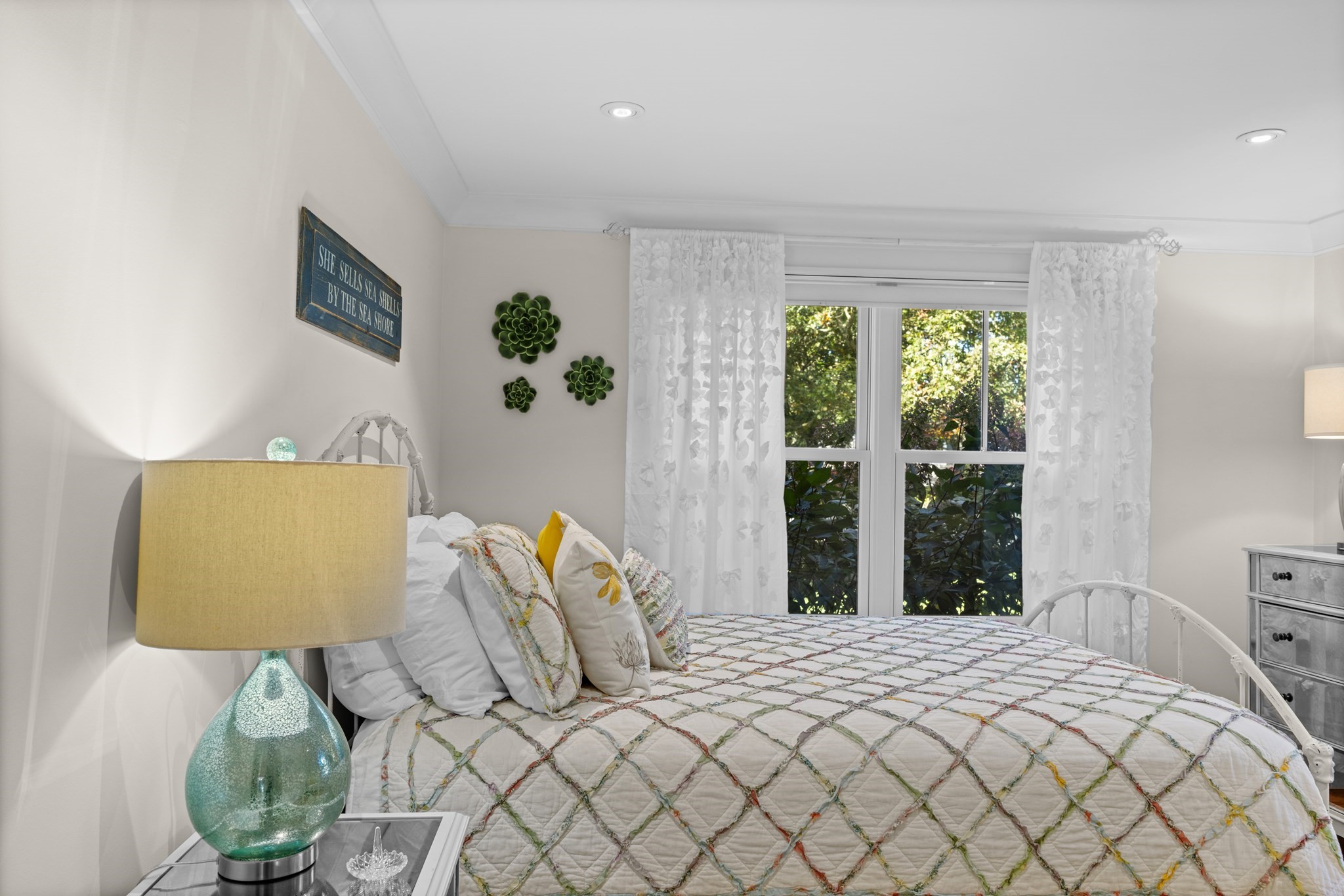 6 Hollow Way Property Photo 30