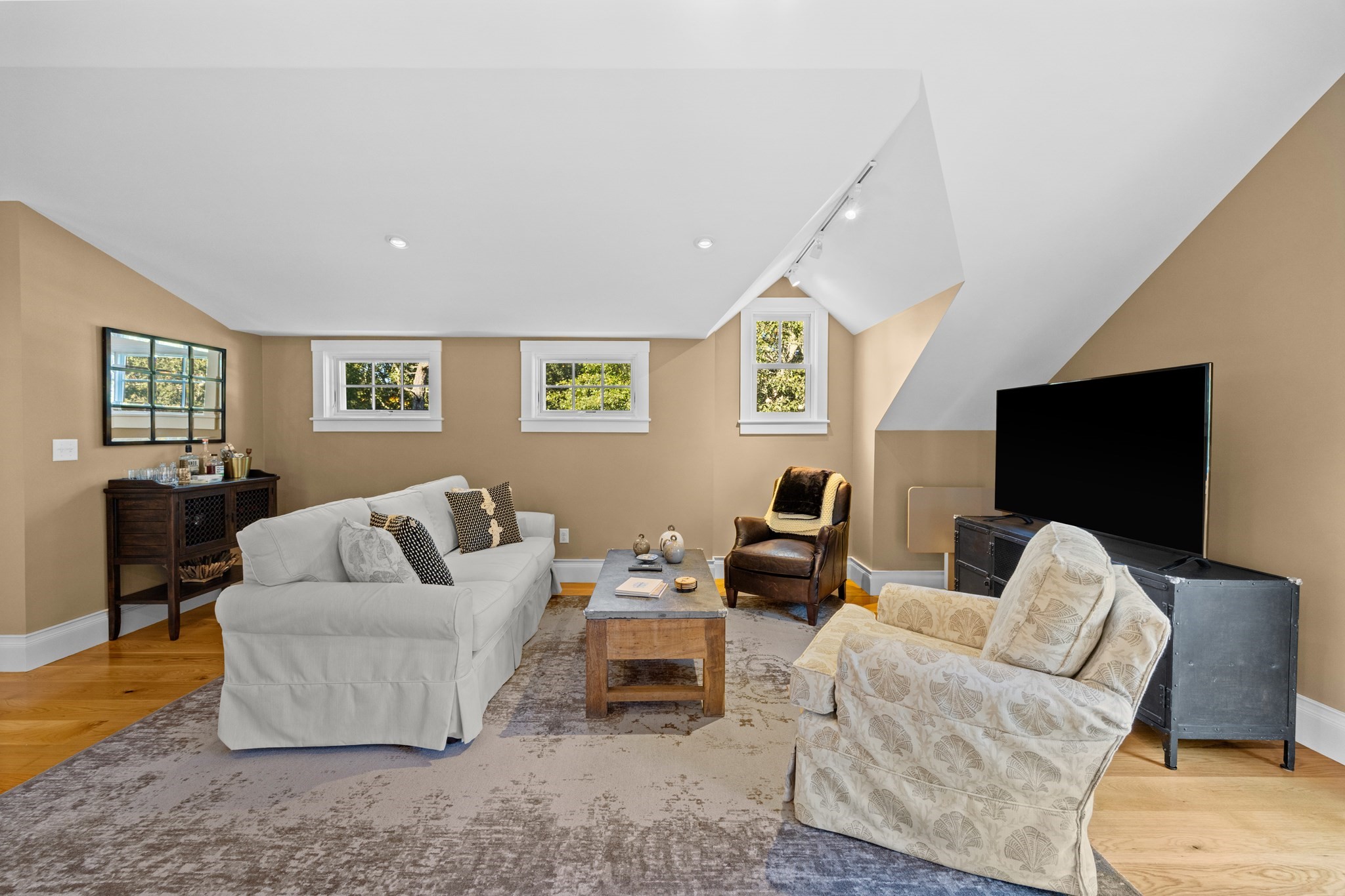 6 Hollow Way Property Photo 35