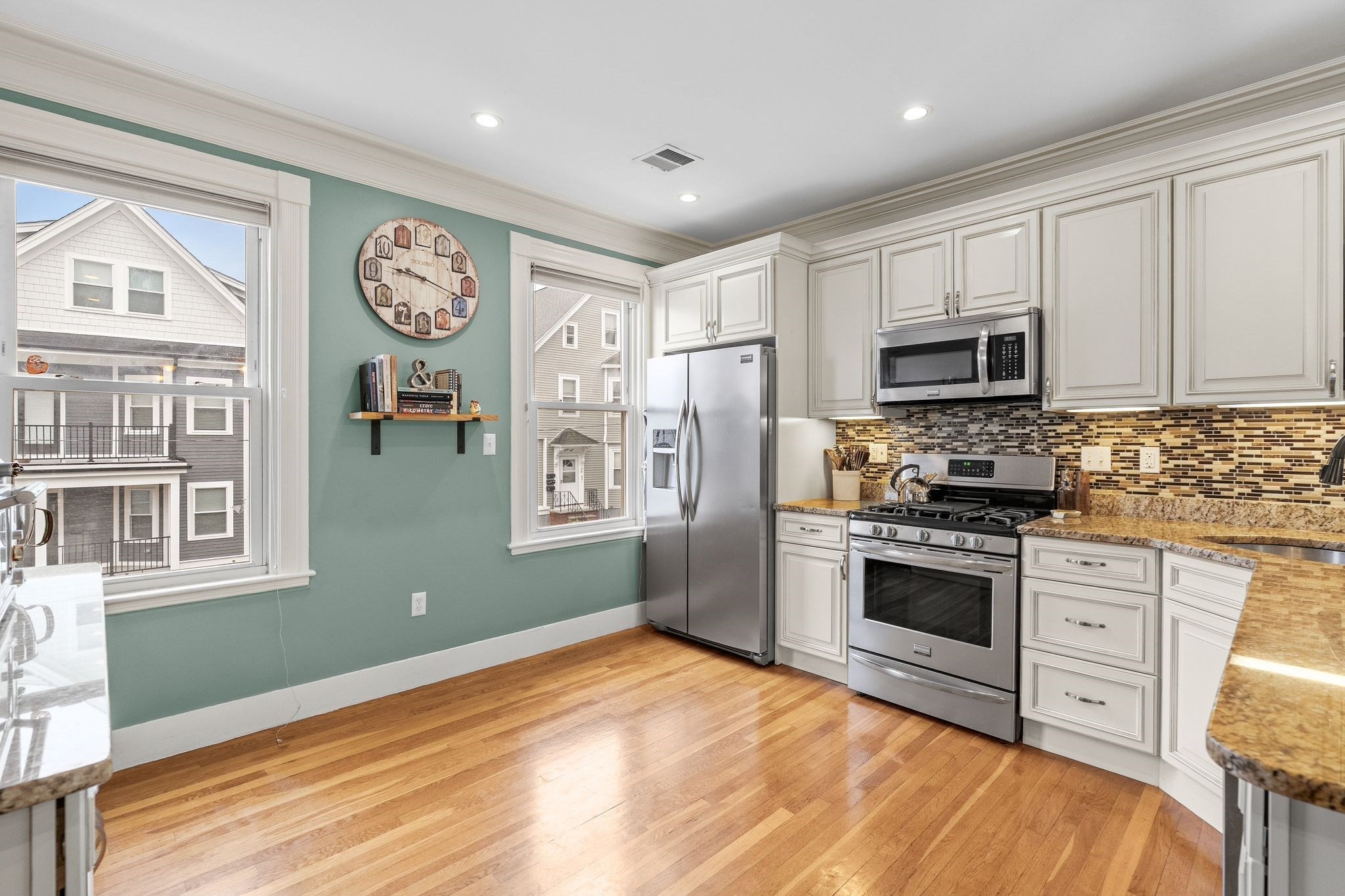 33 Cohasset St # 2 Property Photo 8