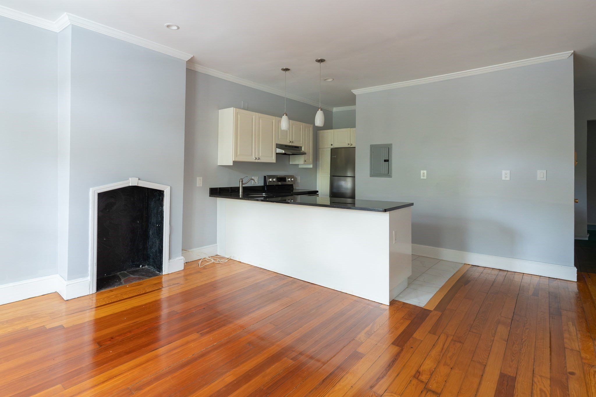 1834 Beacon St # 5 Property Photo 6