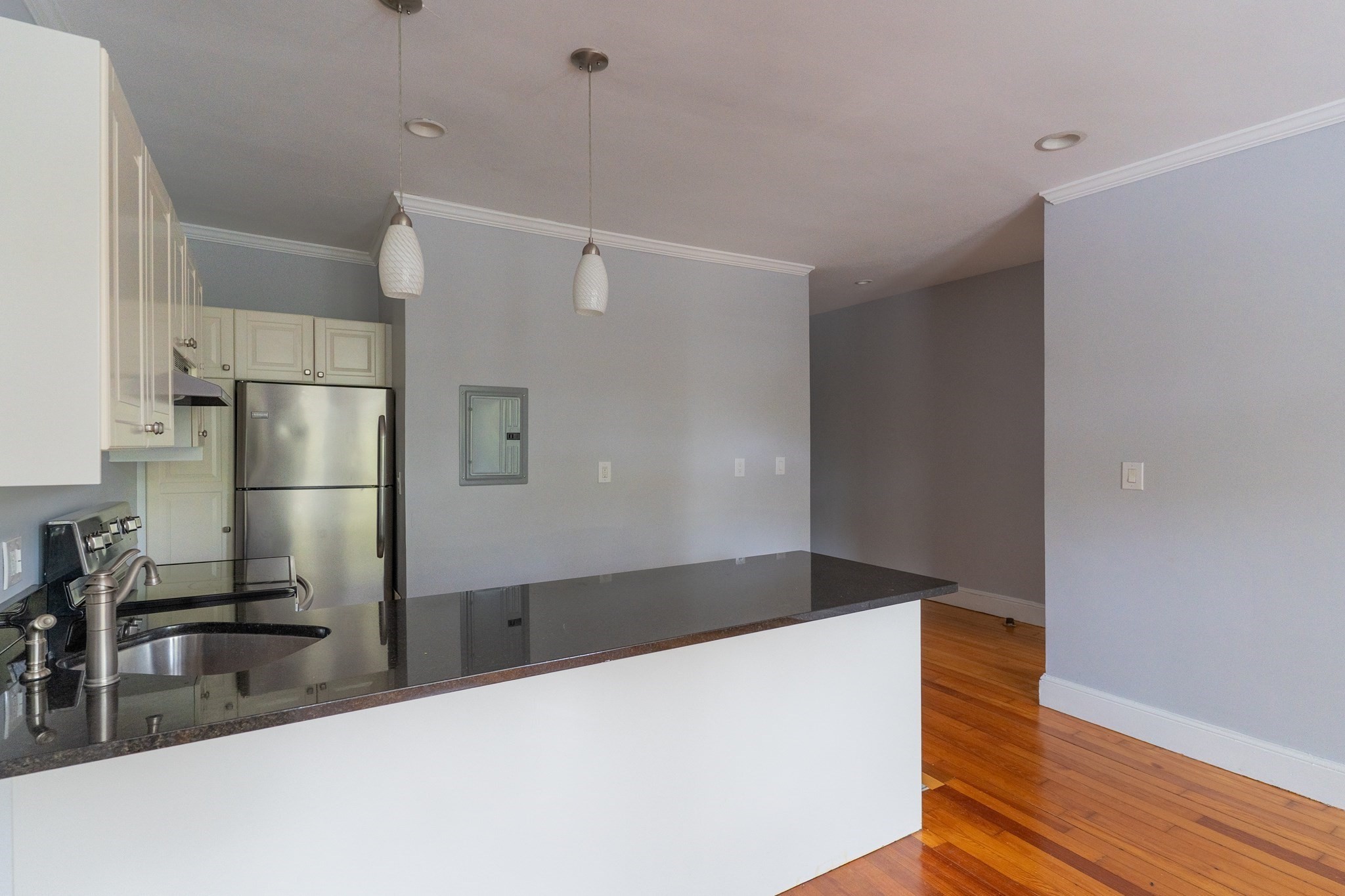 1834 Beacon St # 5 Property Photo 8