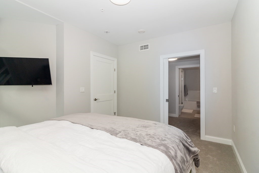 771 Harrison Ave # 107 Property Photo 18