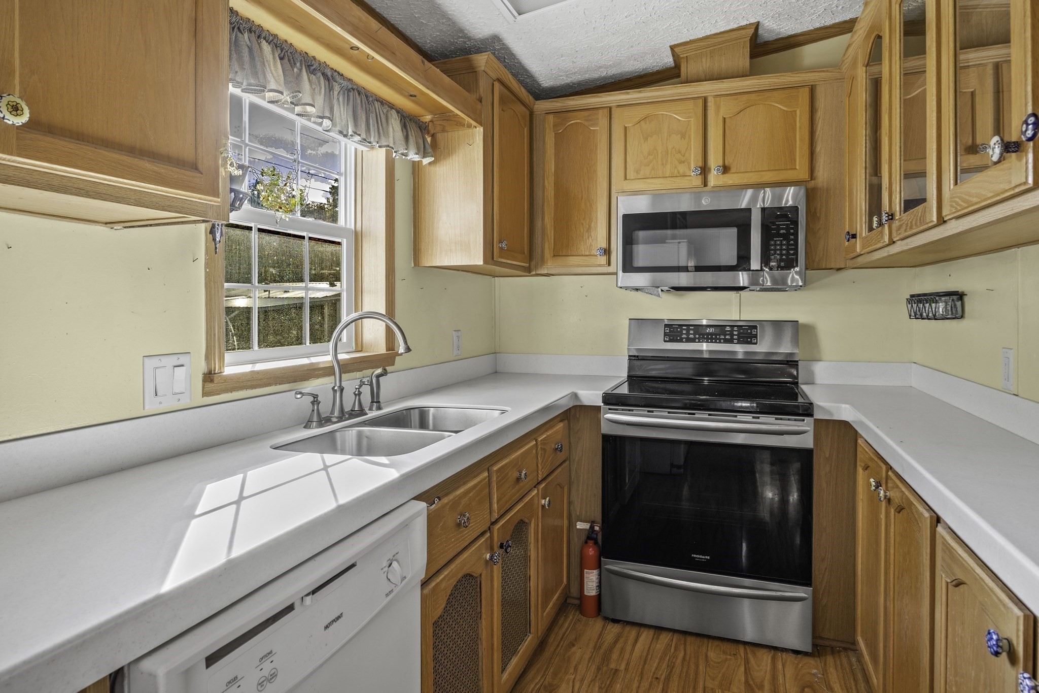 281 Chauncey Walker St # 73 Property Photo 21