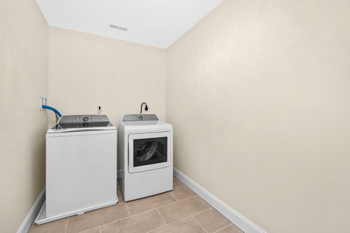 1 Kimberly Lane Property Photo 16