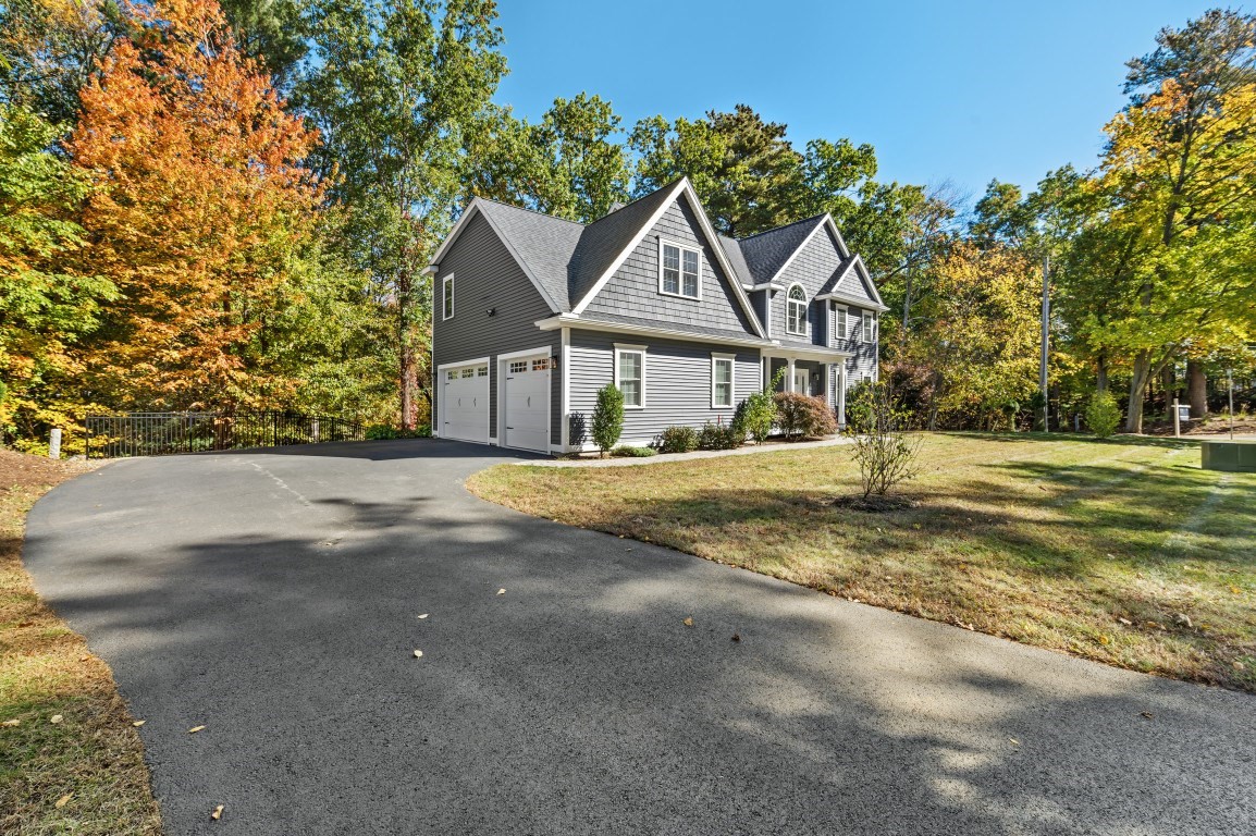 1 Kimberly Lane Property Photo 25