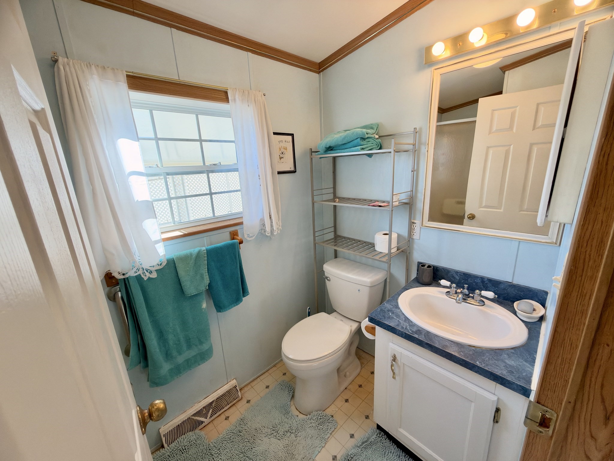 30 Holiday Cir Property Photo 8