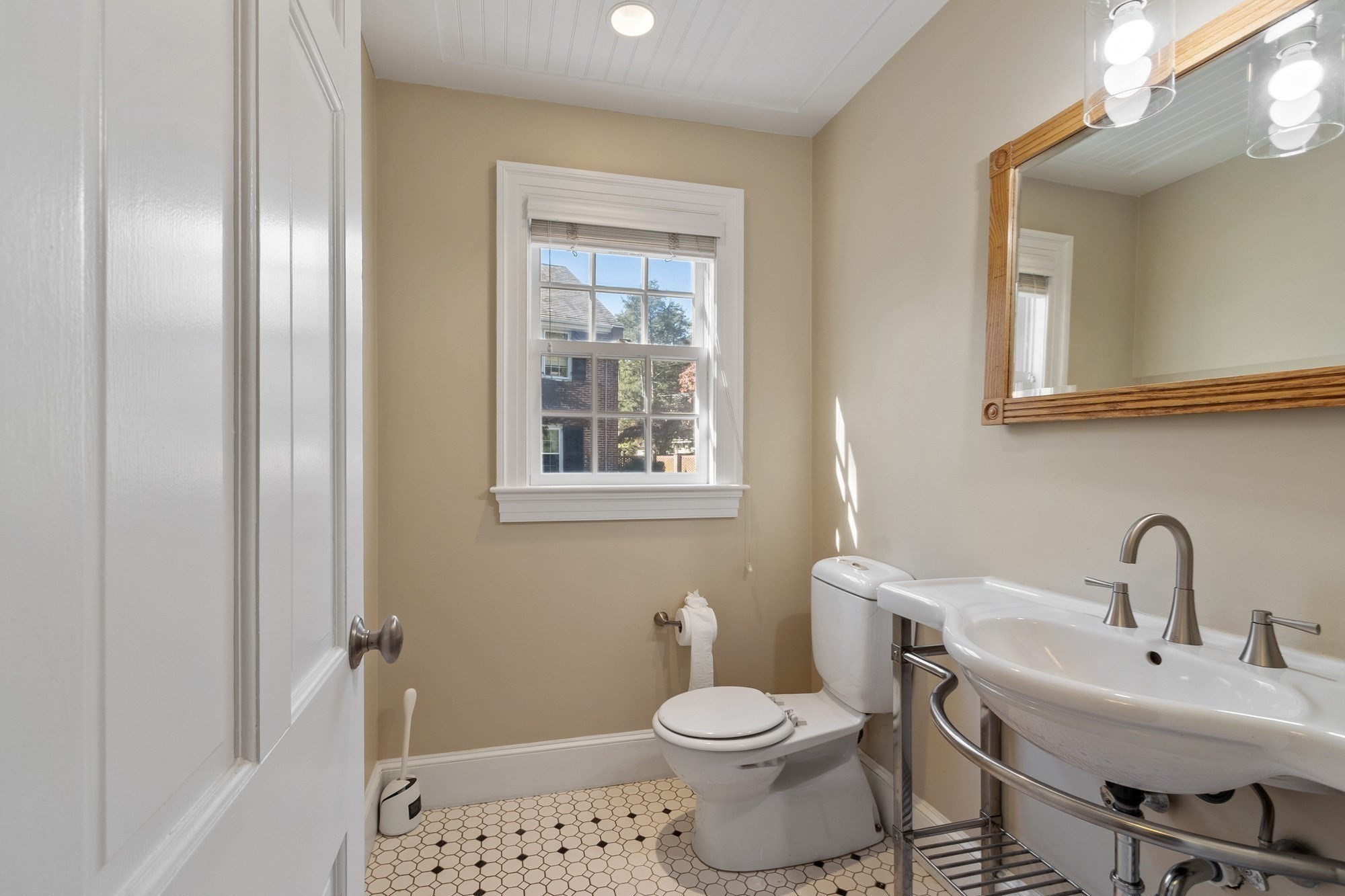6 Prentiss Lane Property Photo 20