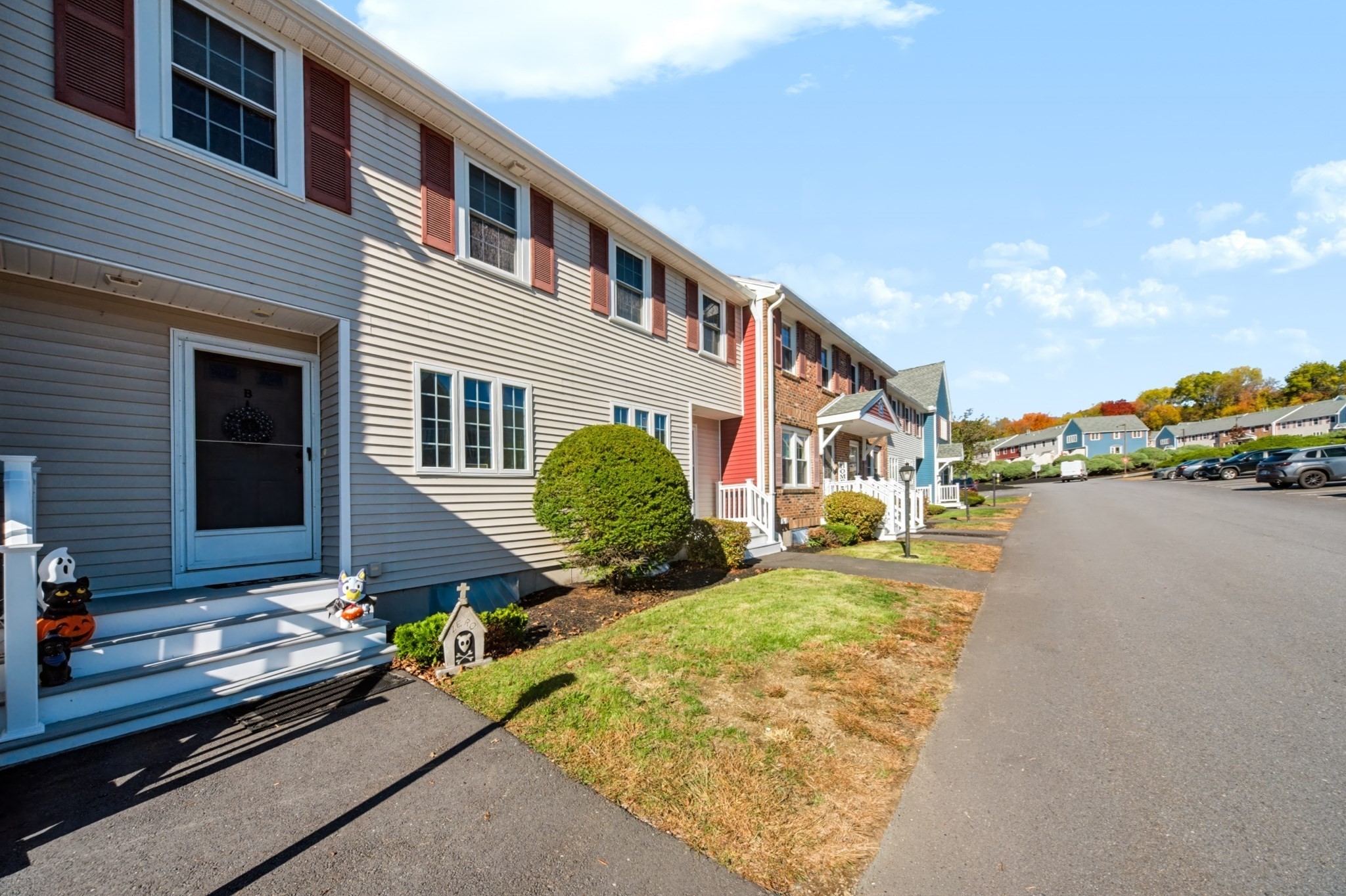 14 Fernwood Dr # B Property Photo 4