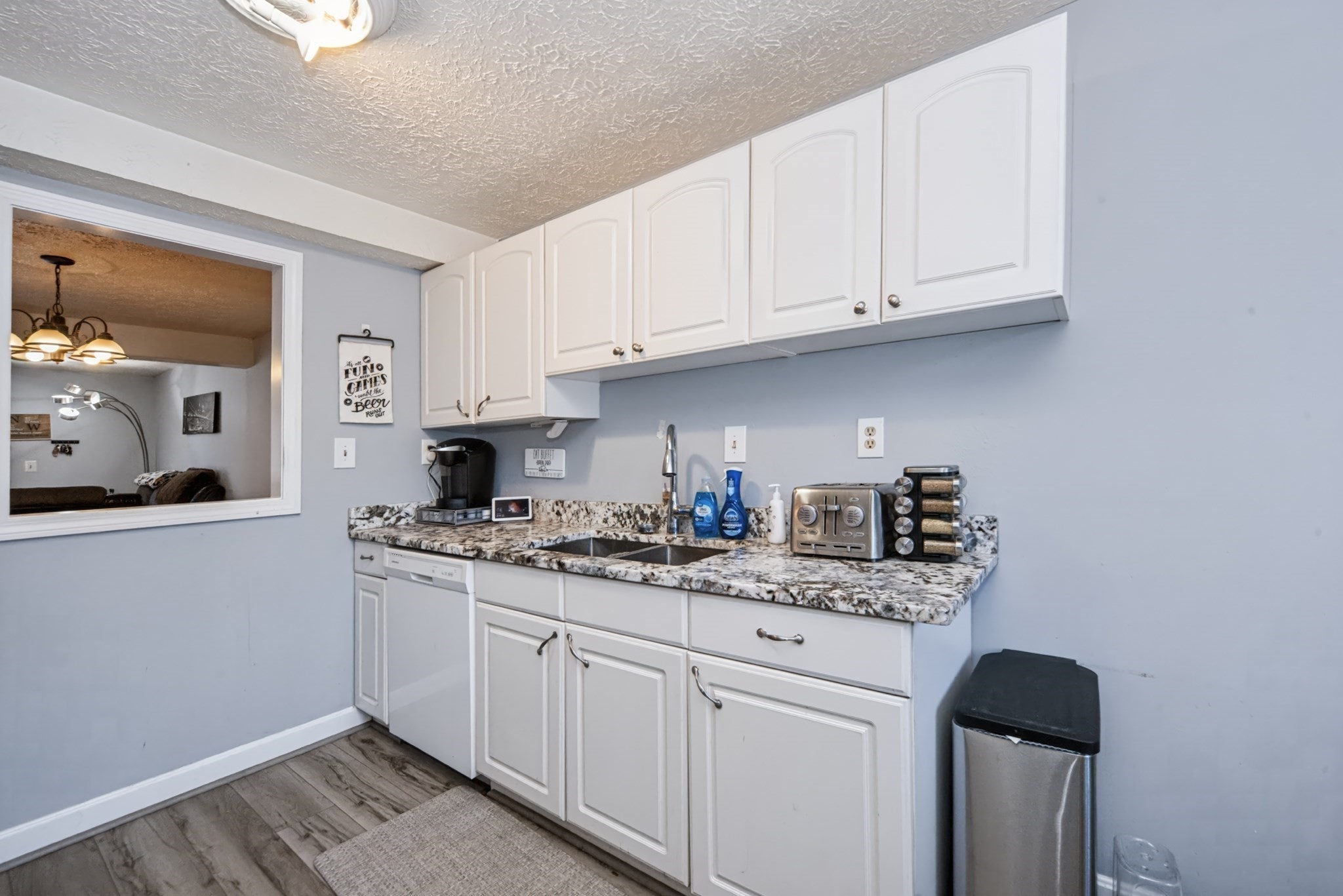 14 Fernwood Dr # B Property Photo 6