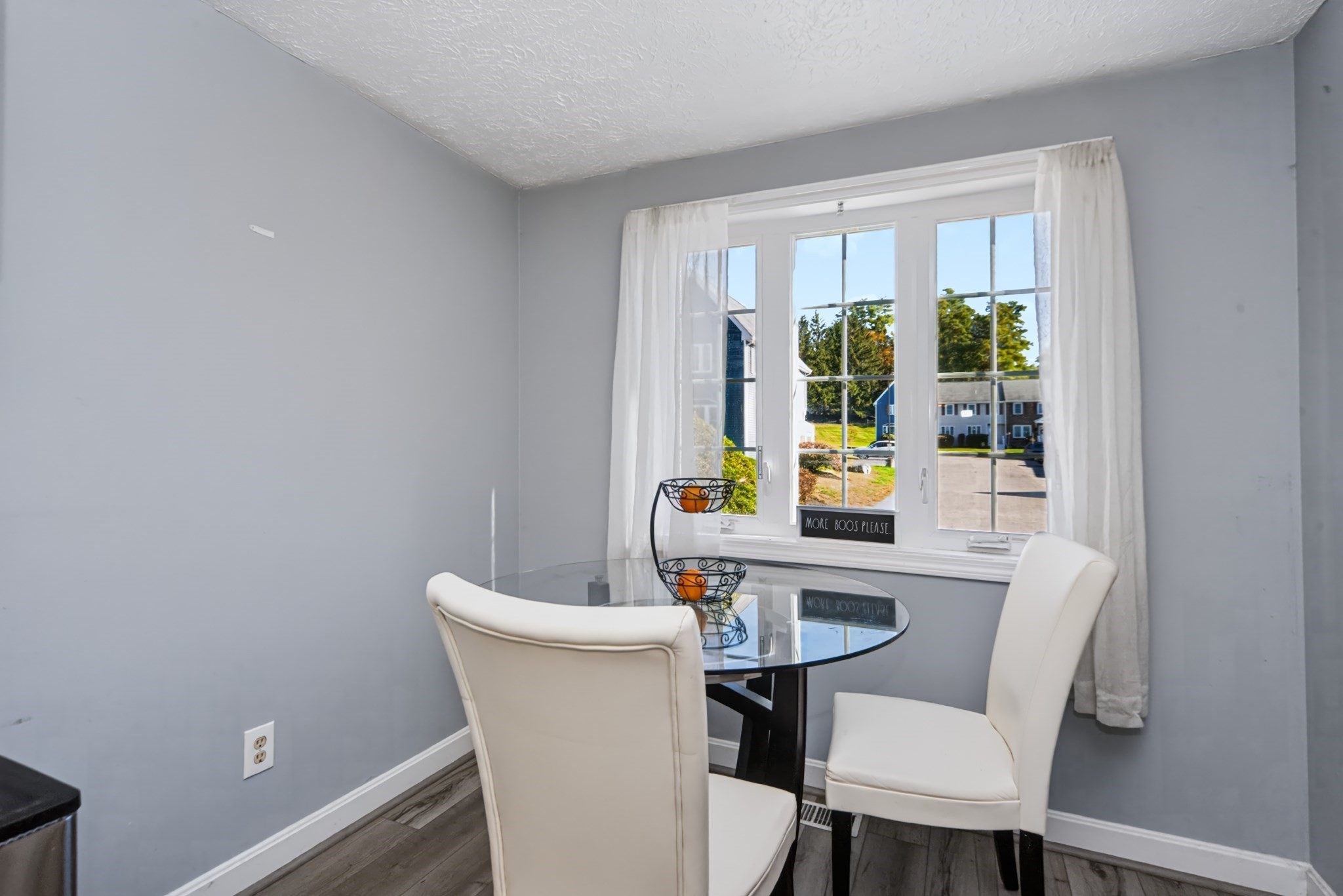 14 Fernwood Dr # B Property Photo 9
