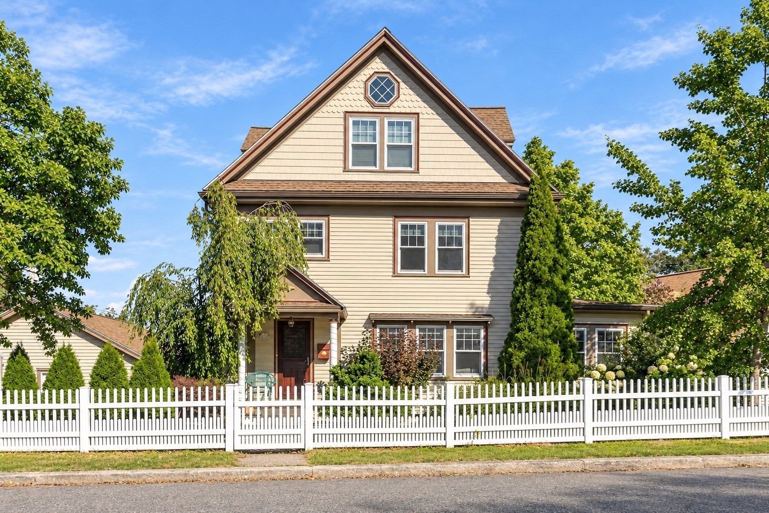 25 Green Street Property Photo 1