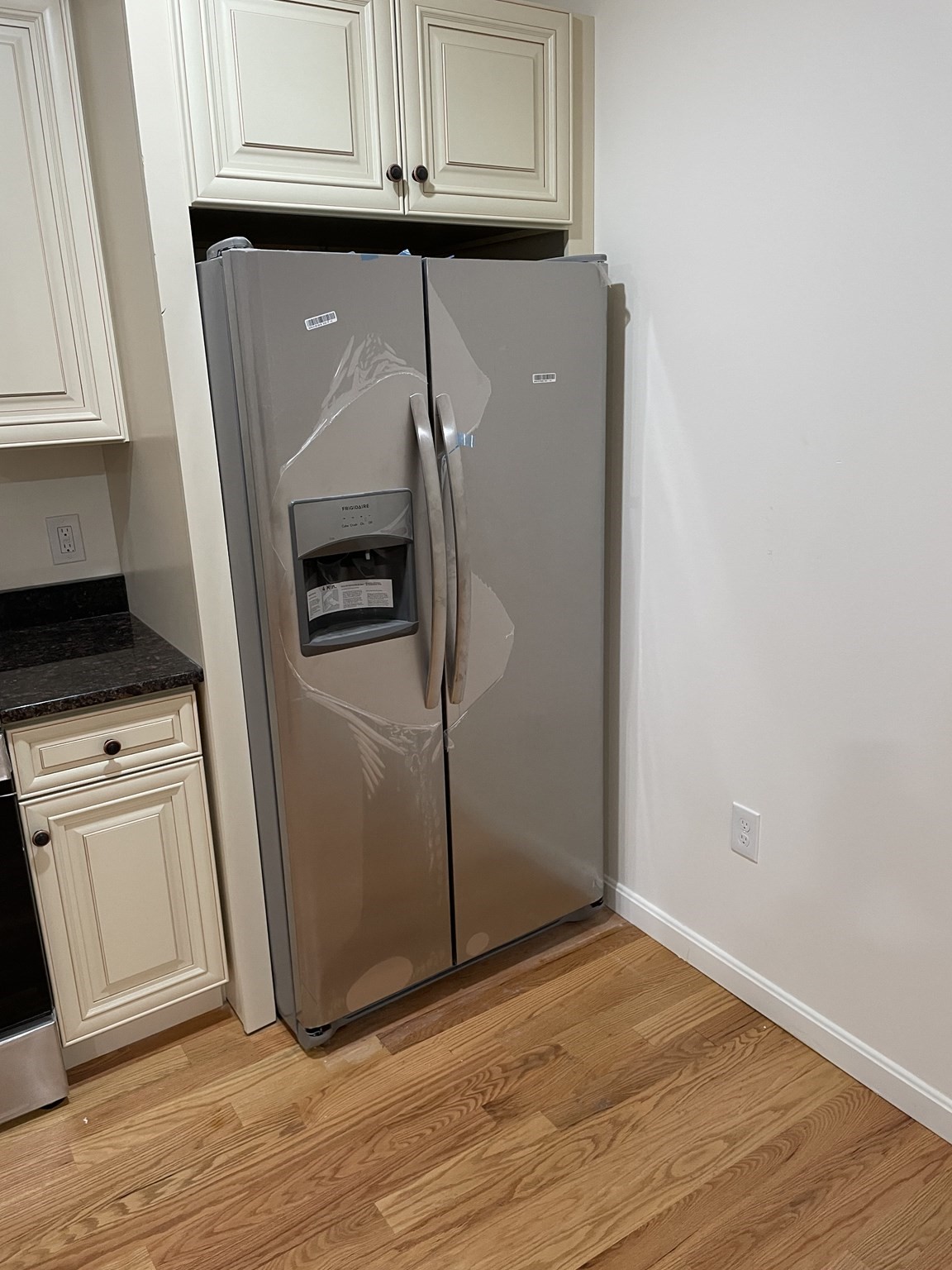 265 Essex Street Property Photo 8