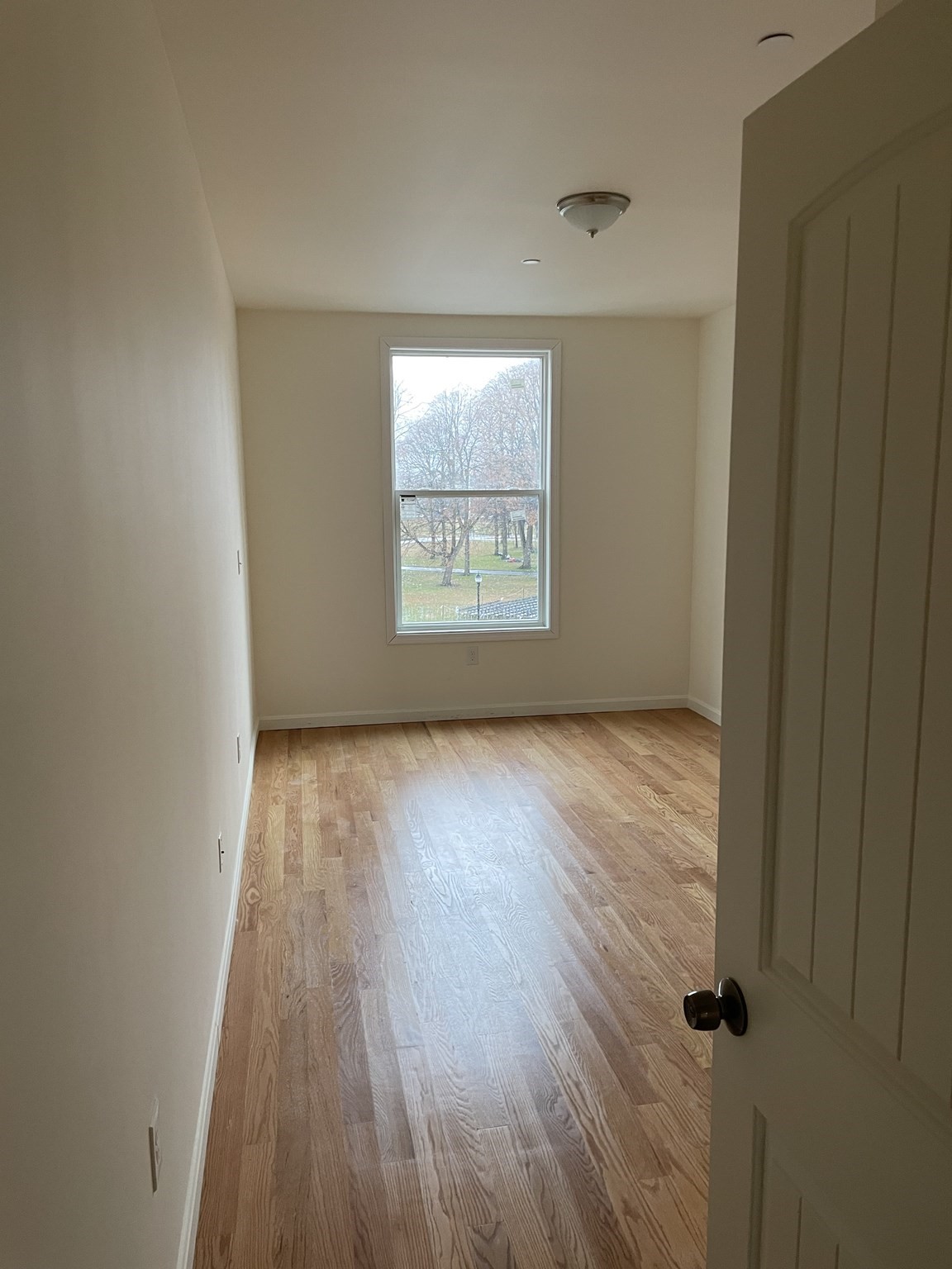 265 Essex Street Property Photo 9