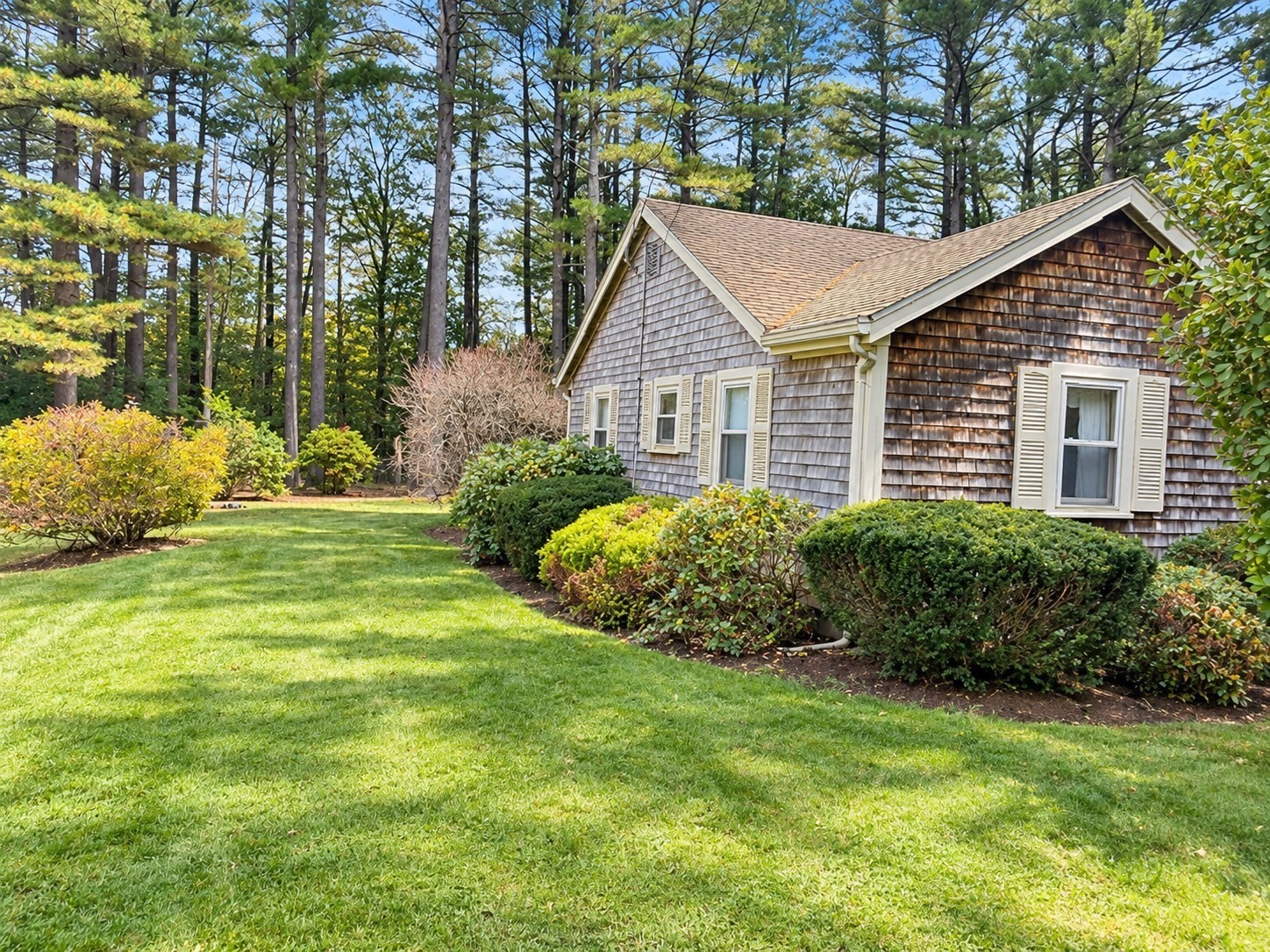 5 Bay Path Property Photo 2