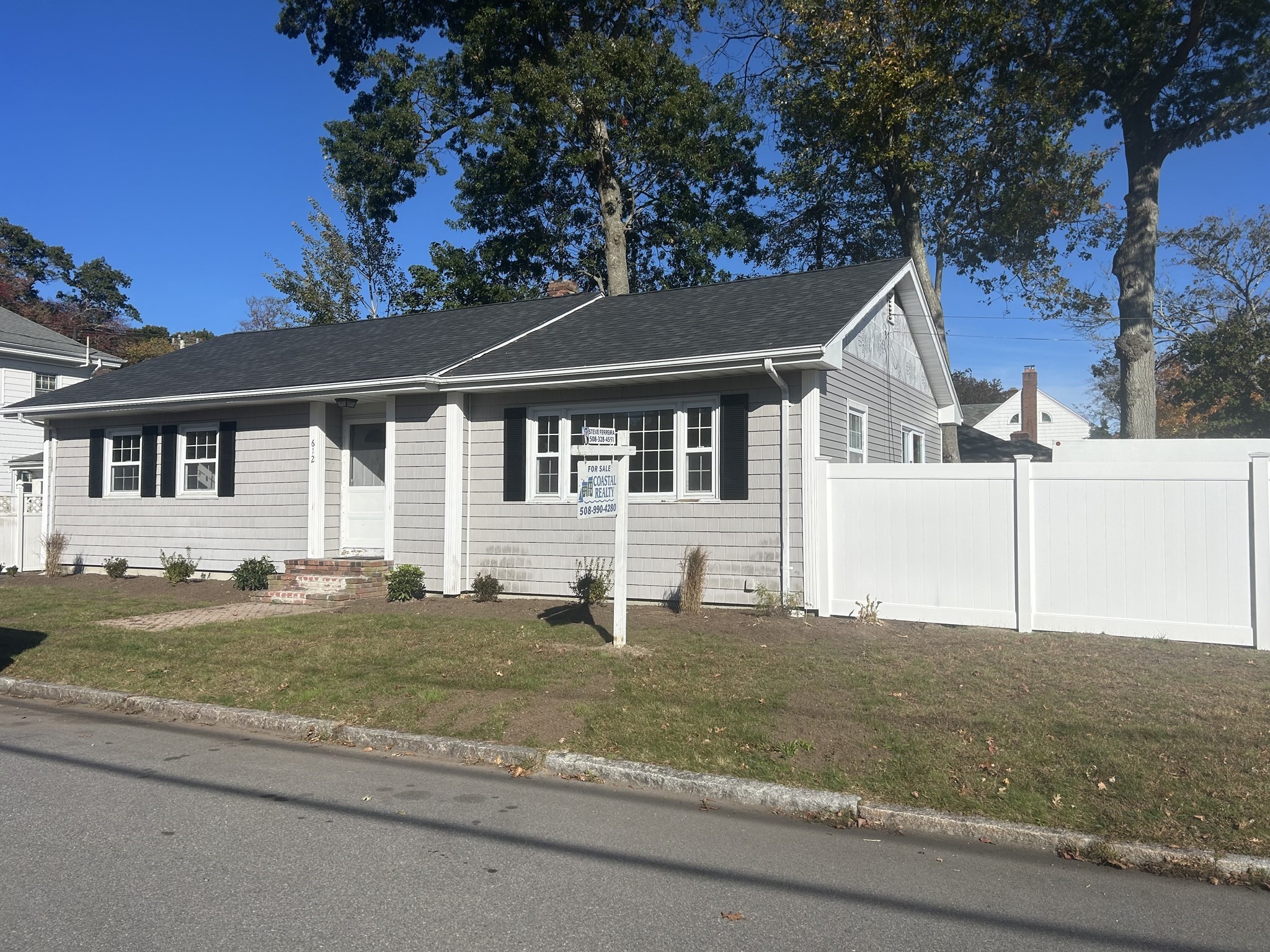 612 Whittier St Property Photo 1
