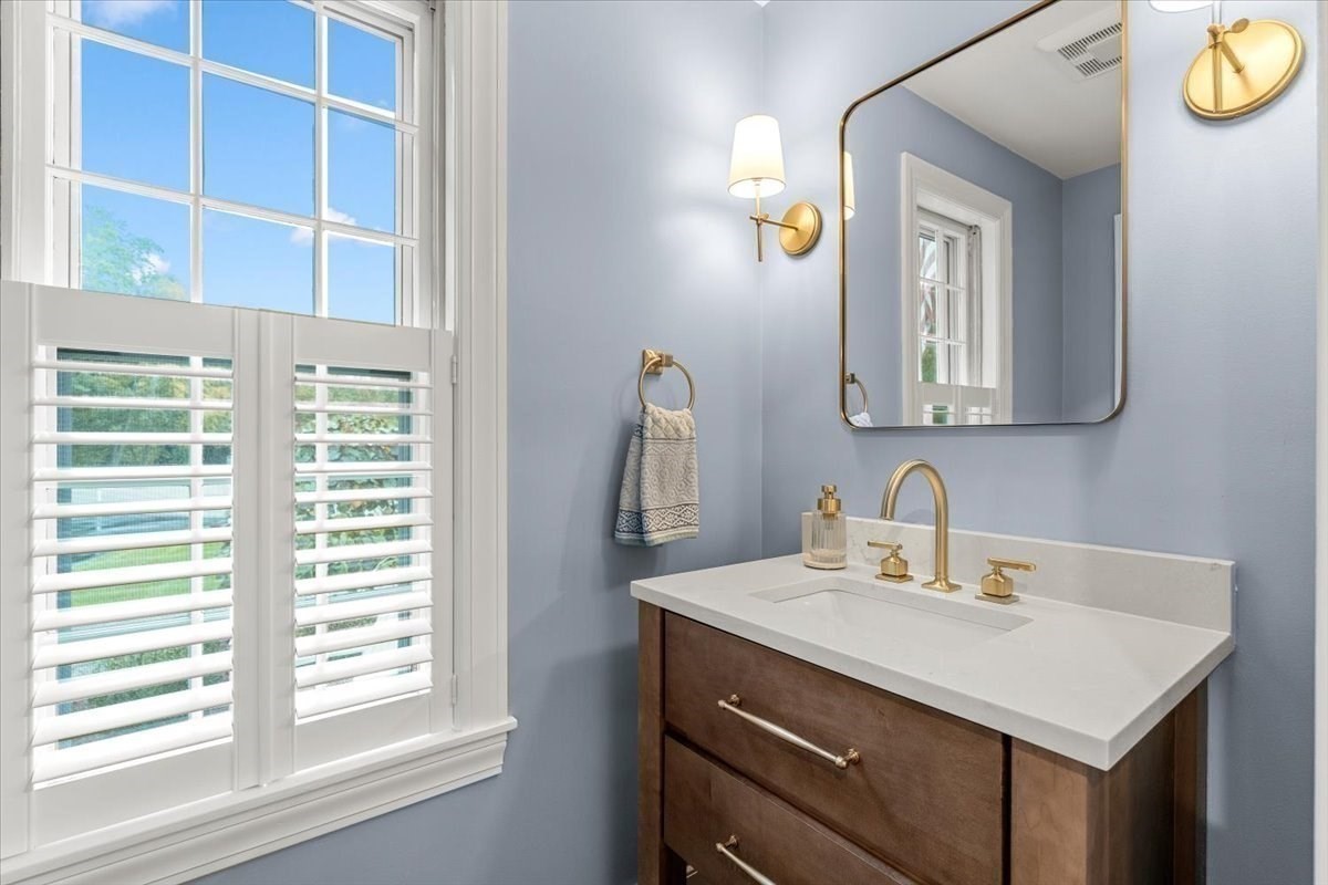 62 Metacomet Way Property Photo 15